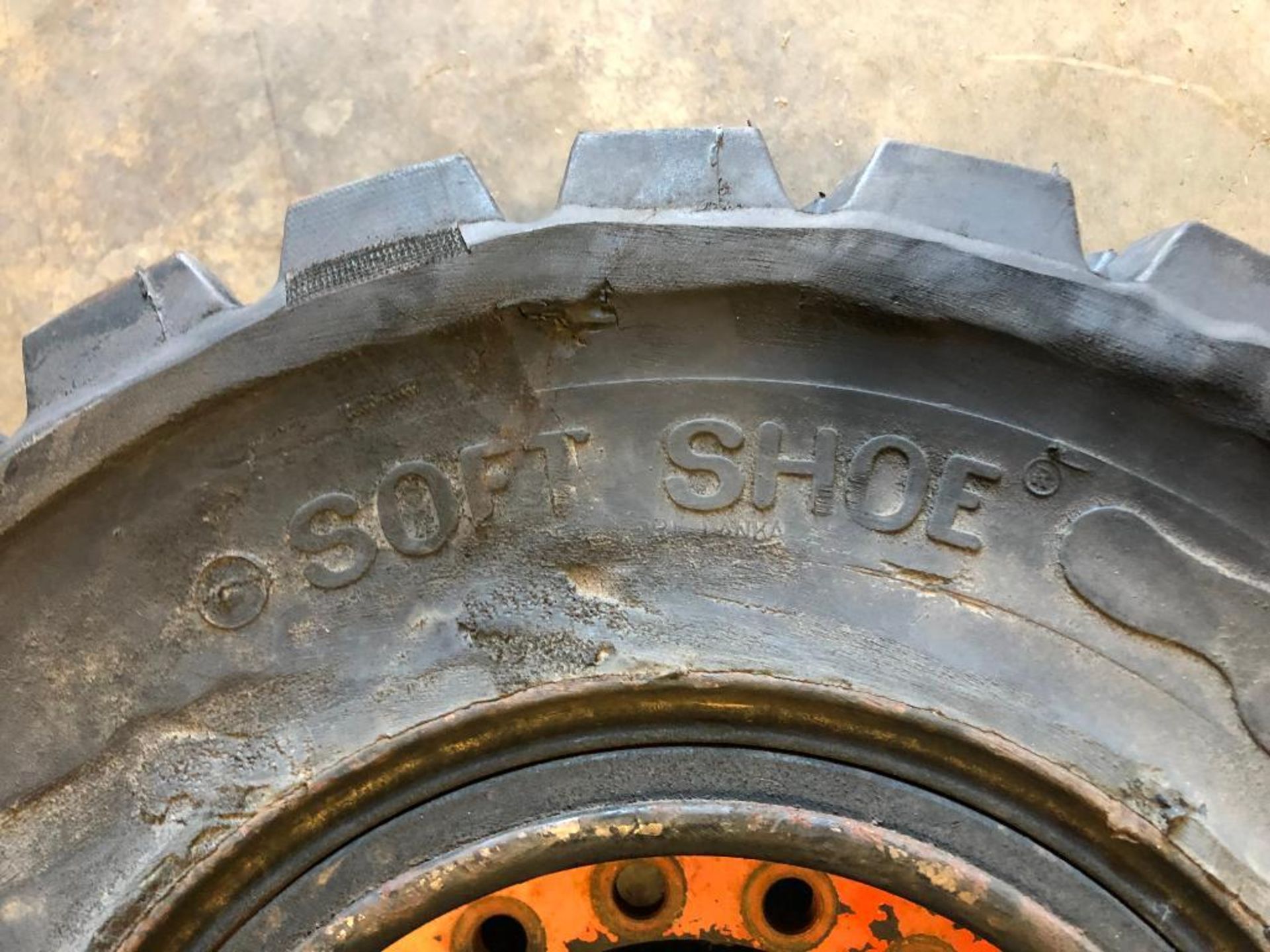 Lot of (2) Skidsteer Soft Shoe 27X10-12 - Image 2 of 5