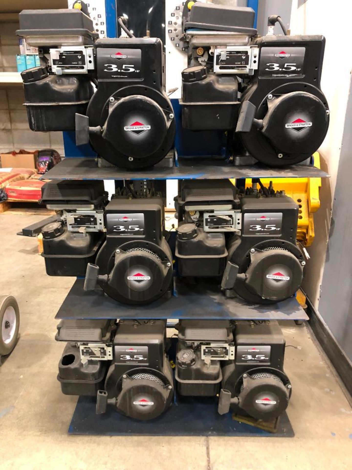 Lot of (6) Briggs & Stratton 3.5HP Engines w/ Mobile Stand - Image 2 of 4