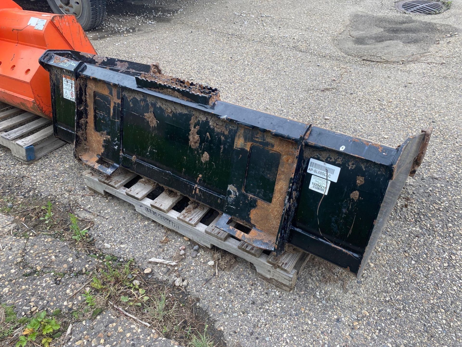 Kubota SL68SLLC 68” Skidsteer Cleanup Bucket - Image 3 of 5