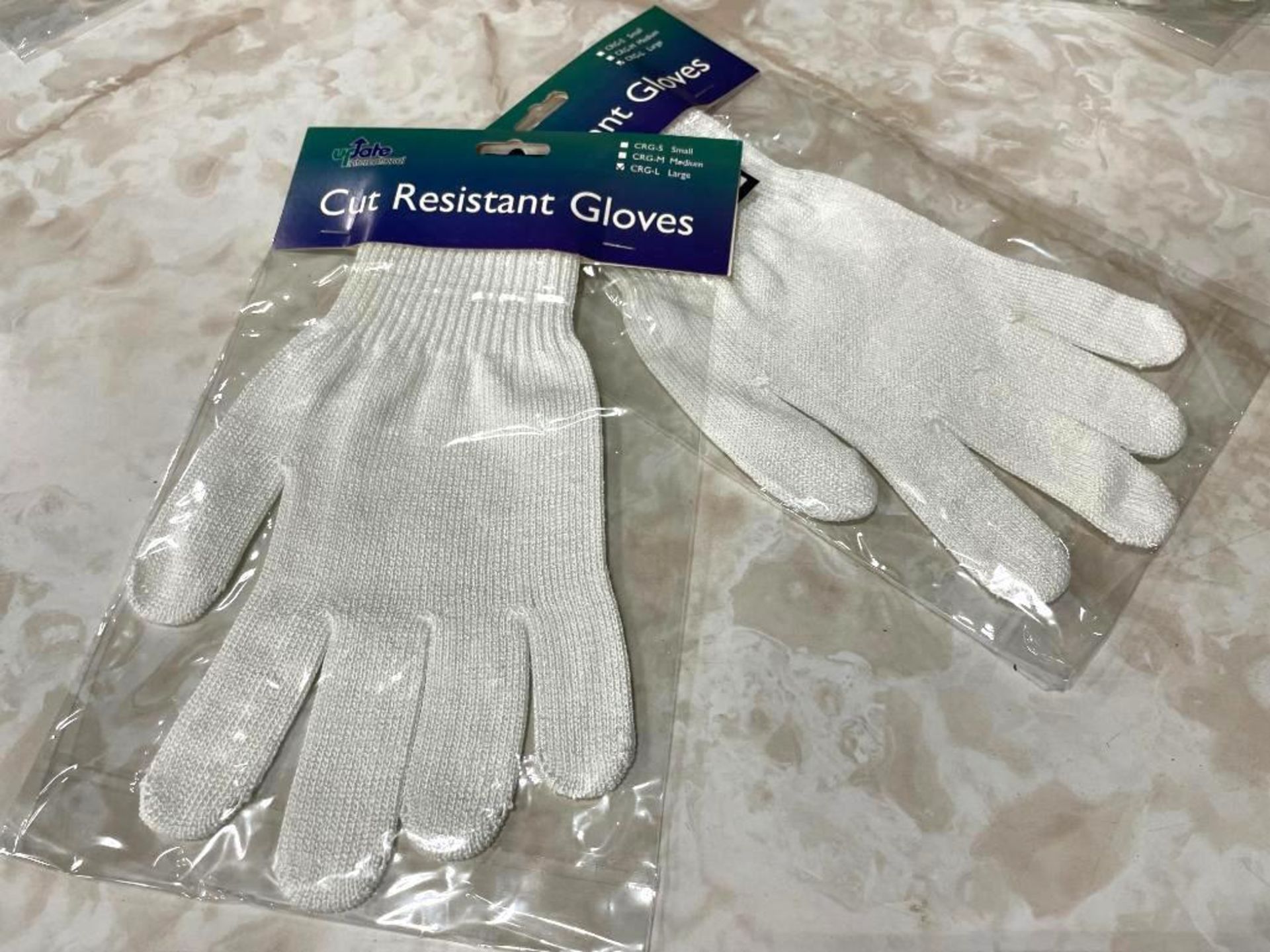LOT OF (2) UPDATE CUT RESISTANT GLOVES - LARGE