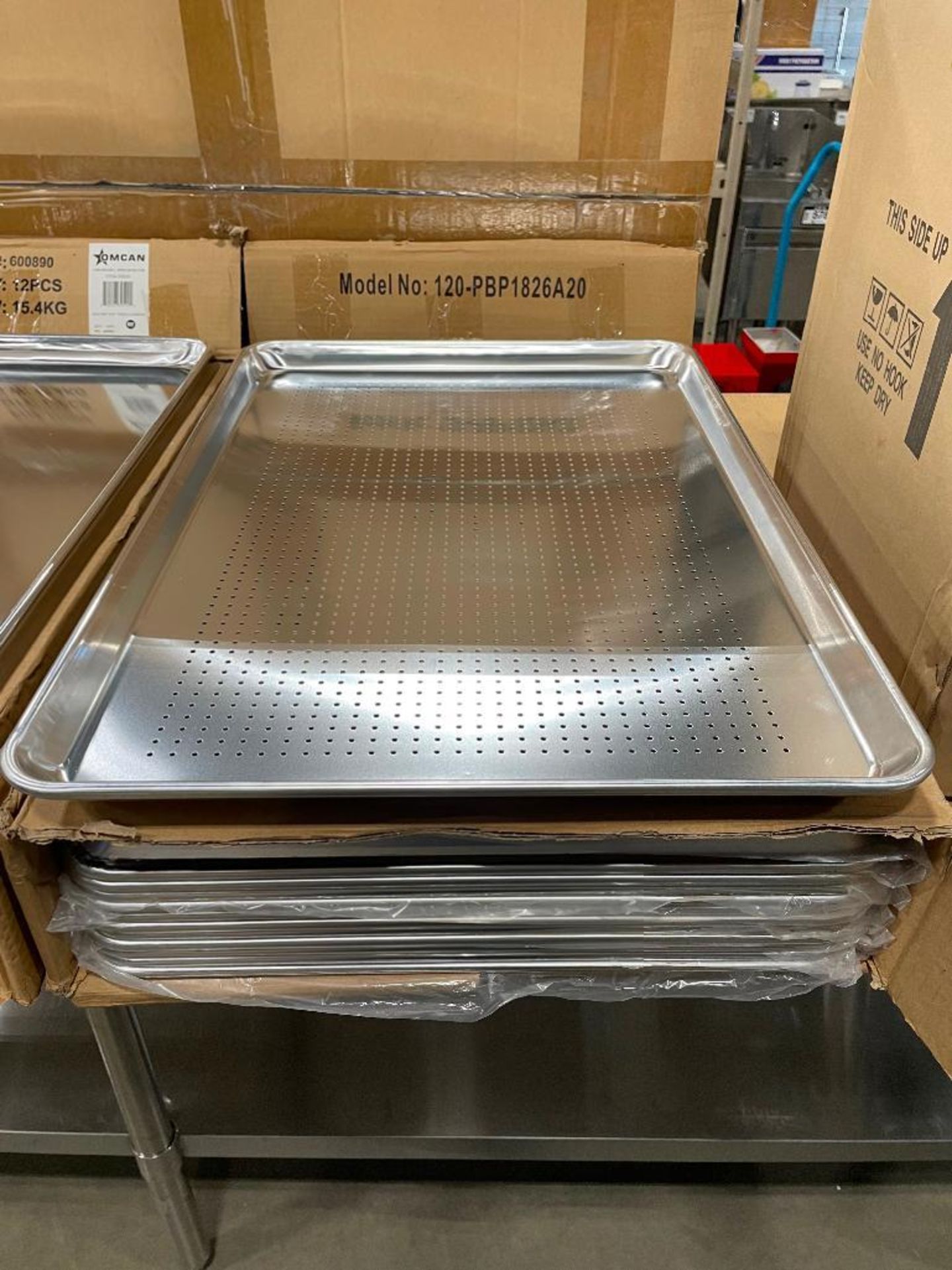 CASE OF FULL SIZE BUN PANS & CASE OF FULL SIZE PERFORATED BUN PANS, LOT OF 24. - NEW - Image 3 of 10