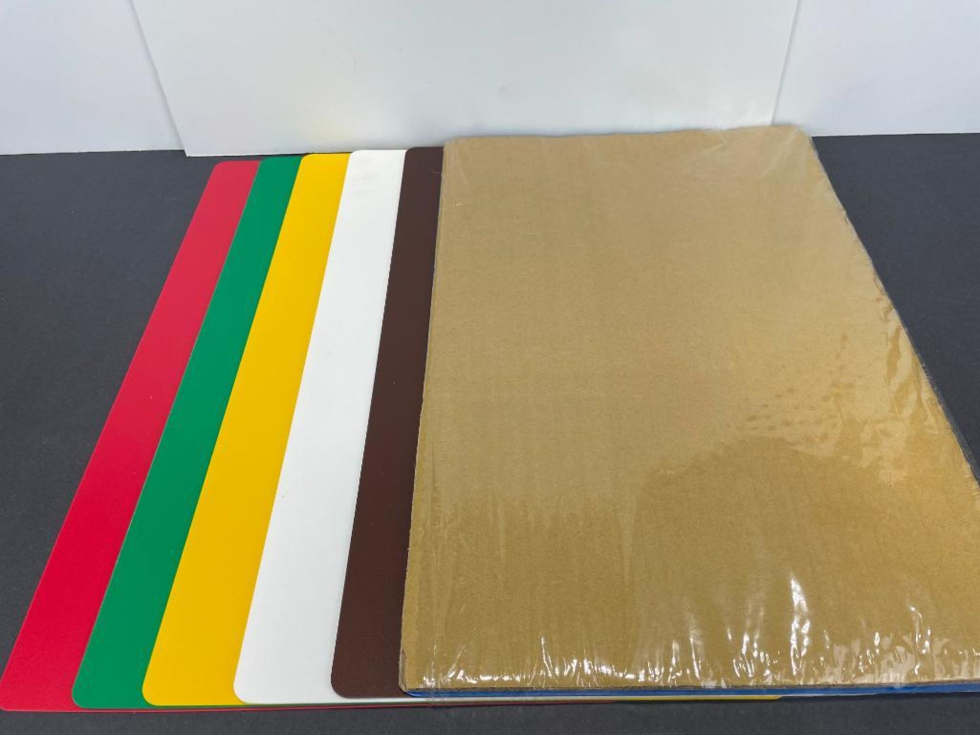 12" X 18" COLOUR-CODED FLEXIBLE CUTTING BOARDS - Image 5 of 5