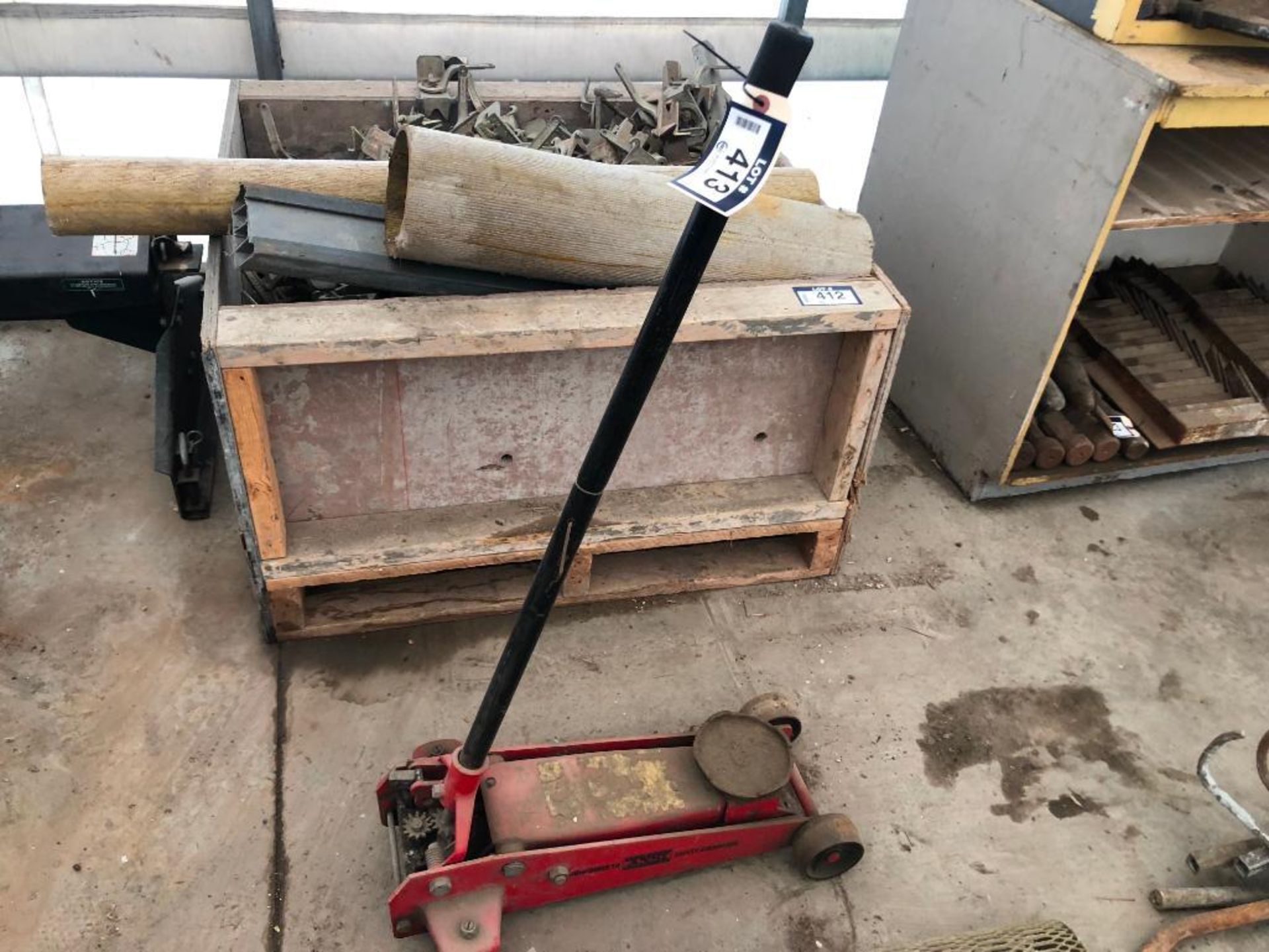 3-ton Floor Jack.