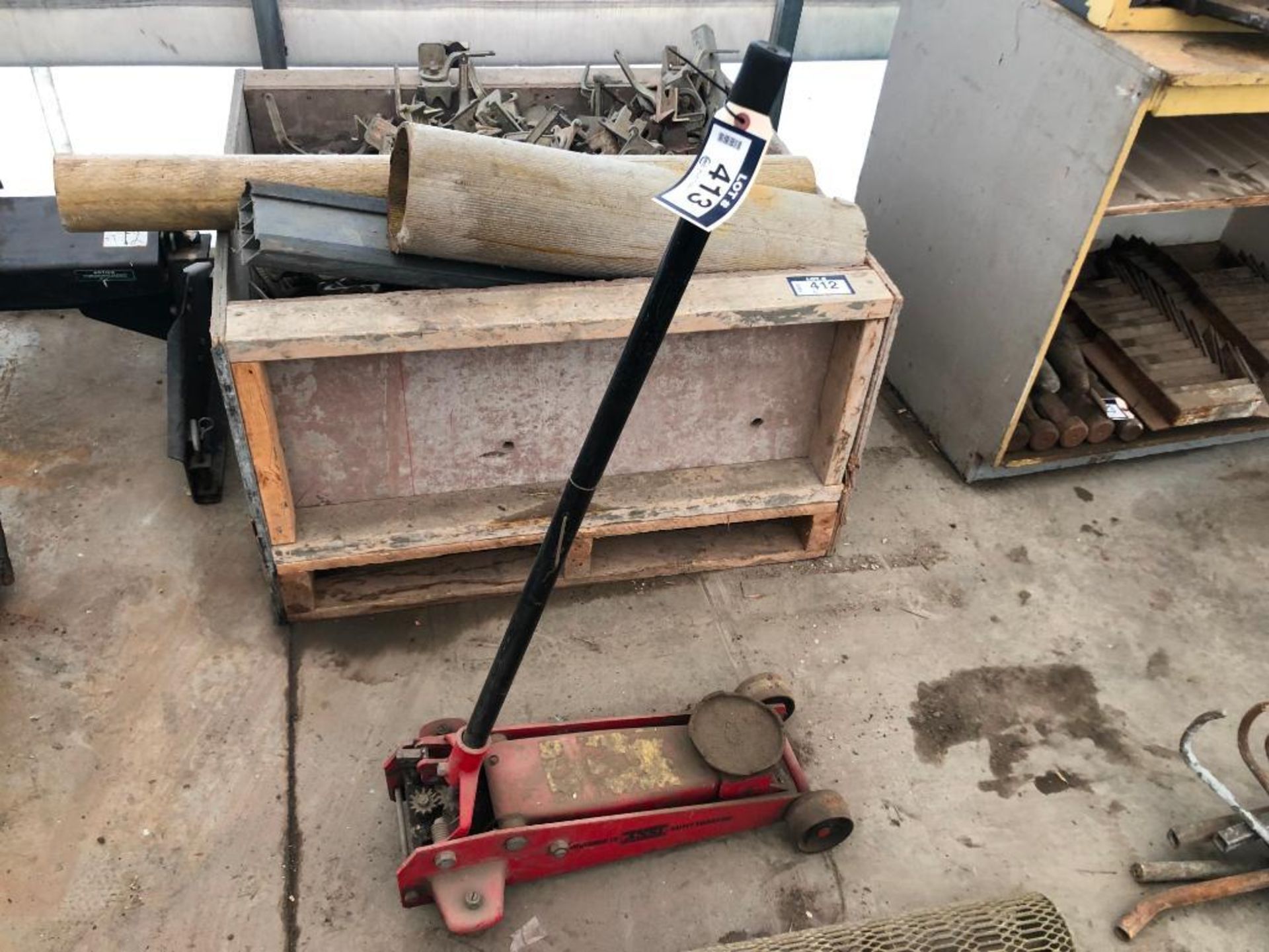 3-ton Floor Jack. - Image 2 of 4