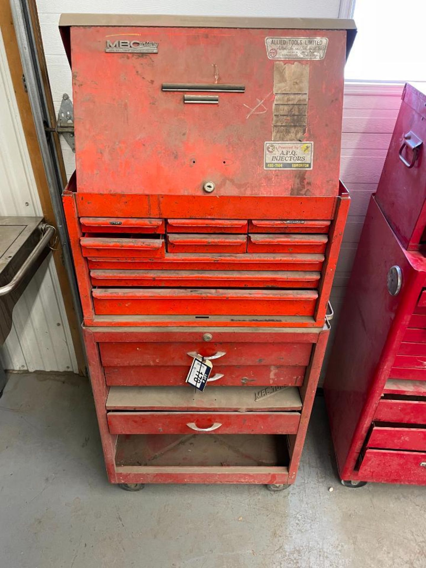 Roll-Away 12-Drawer Tool Chest.