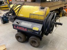 Landa HOT4-20025A Gold Series Commercial Pressure Washer.
