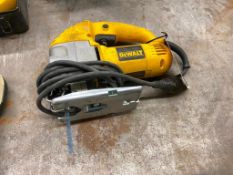 DeWalt DW317VS Orbital Jig Saw.