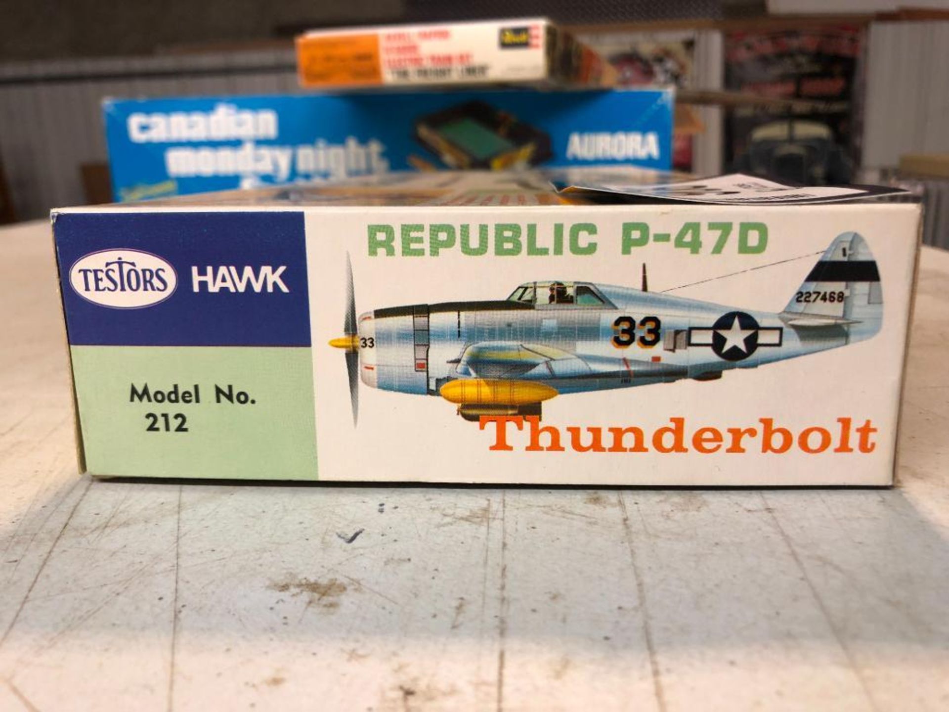 Testors Hawk Republic P-47D Thunderbolt *Box & Parts Only* - Image 3 of 3