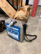 Sandblaster 2.5 Gallon Hopper Capacity