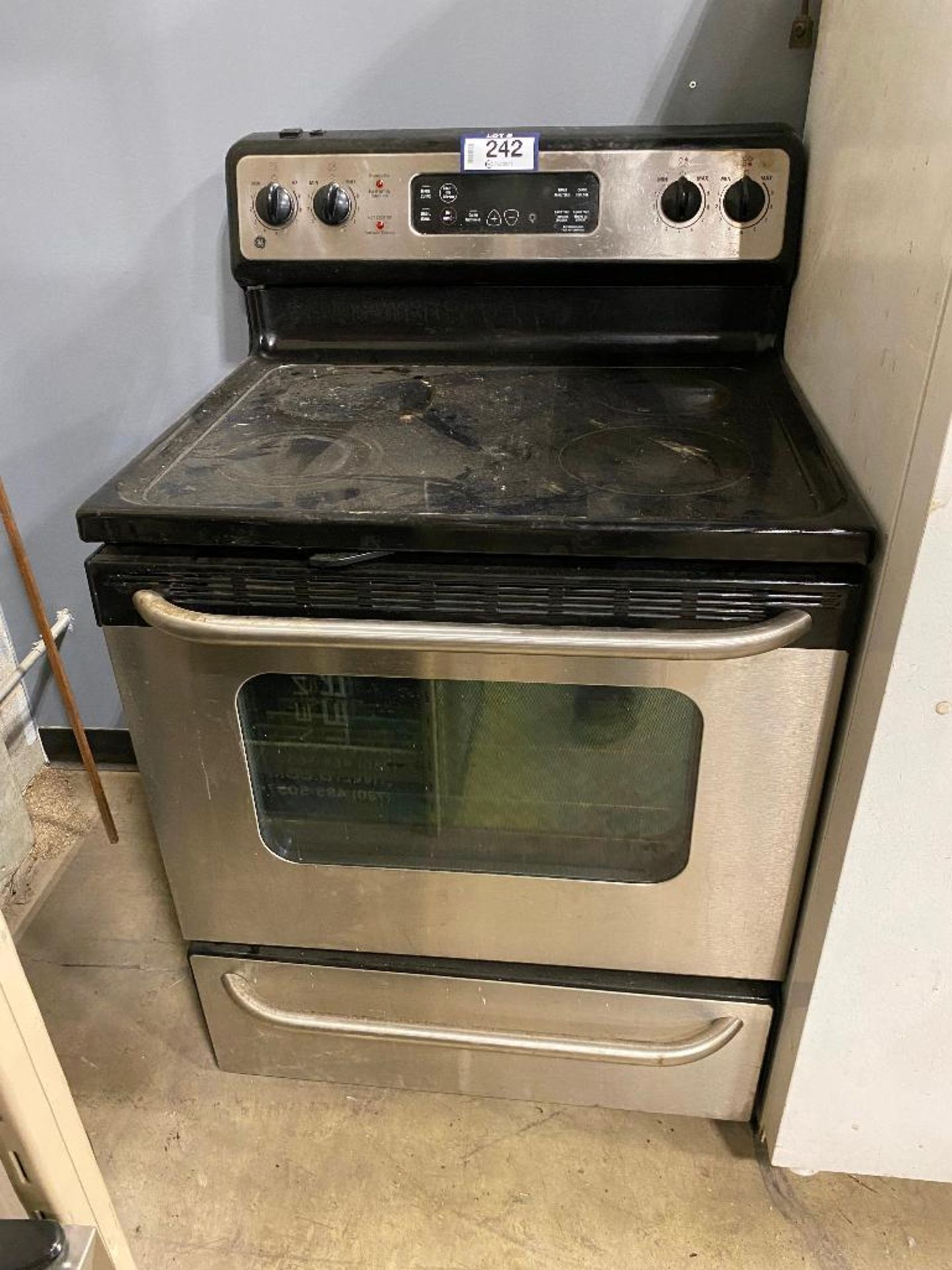 GE SS Glass Top Stove