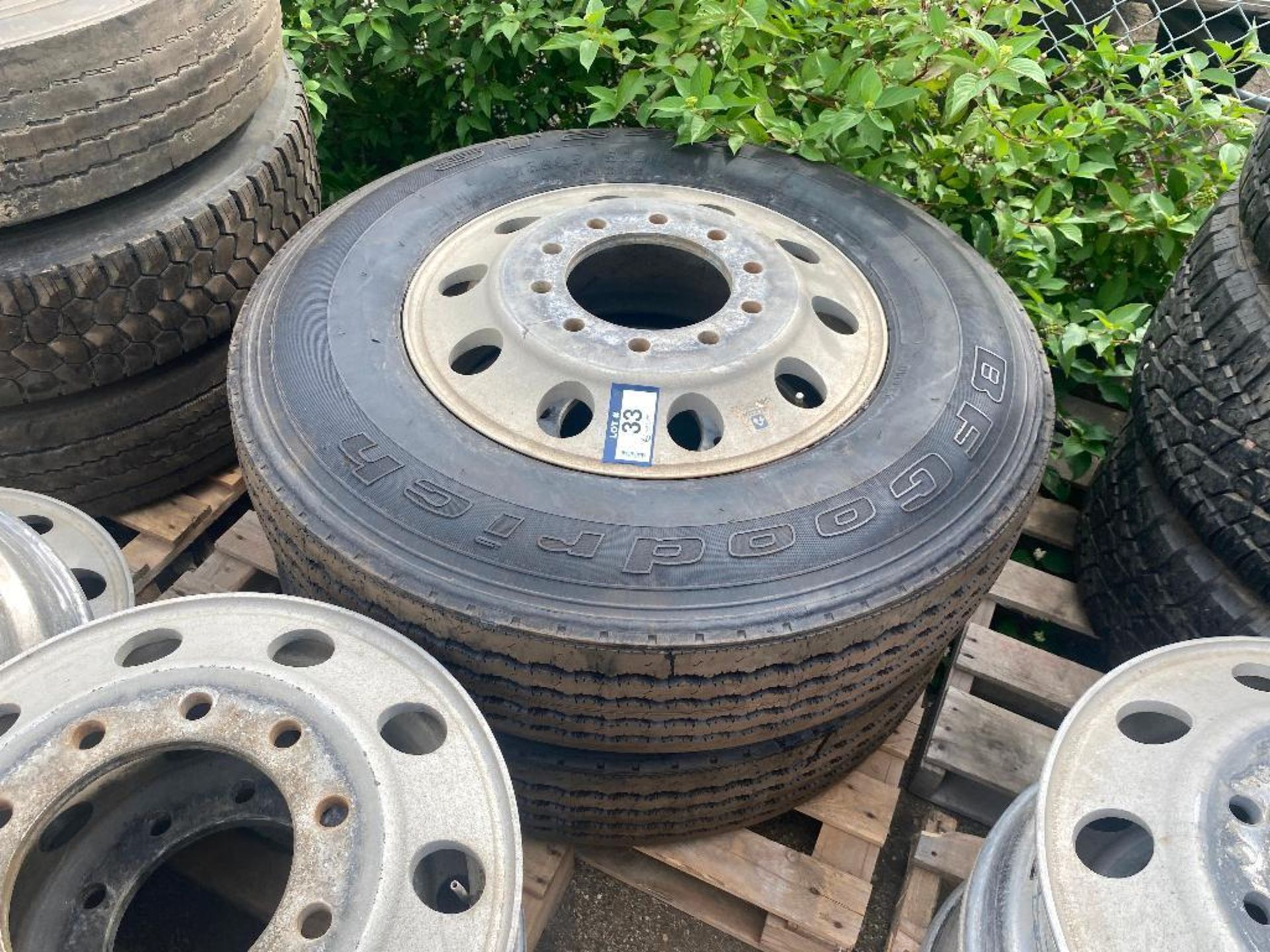 Lot of (2) 11R24.5 Tires - Image 2 of 5