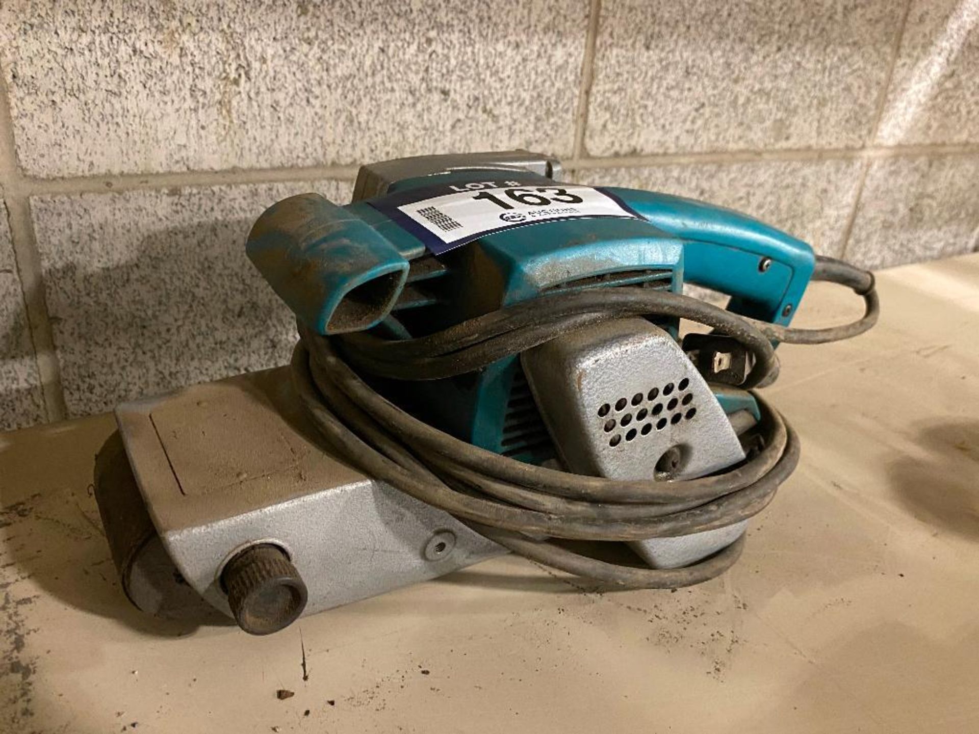 Makita 9924DB Electric Belt Sander