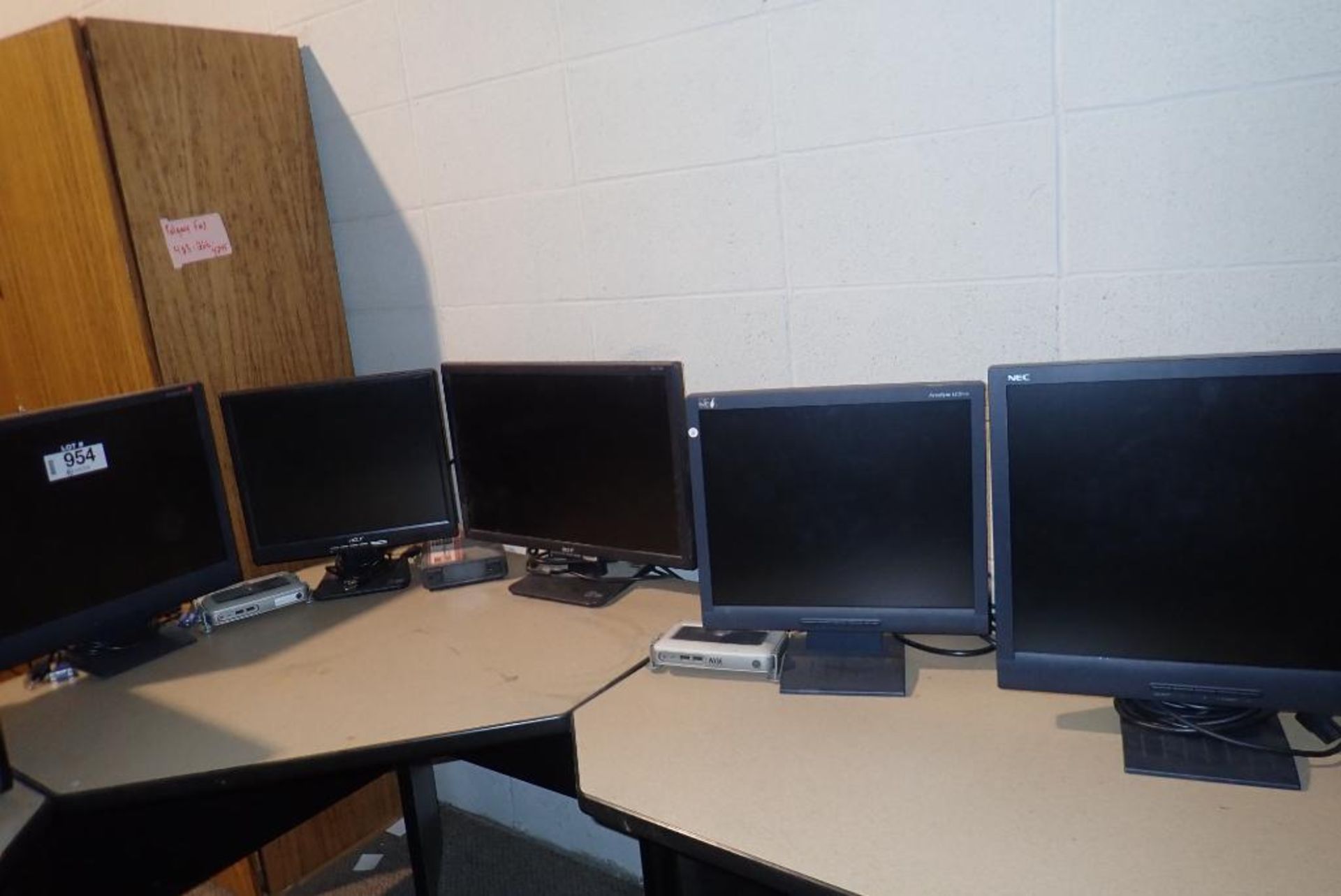 Lot of 5 Asst. Flatscreen Monitors.