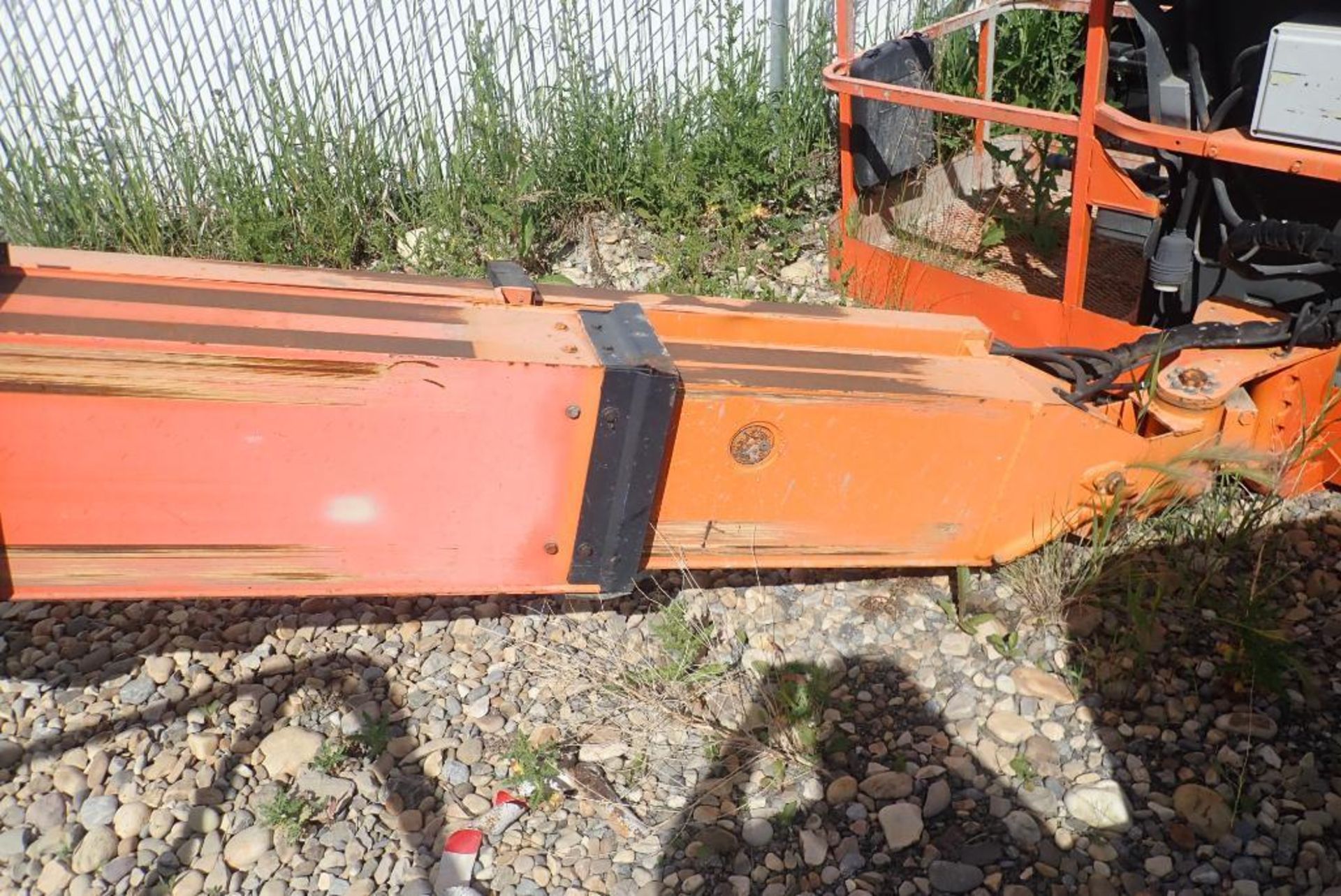 2005 JLG 600S 4WD Boom Lift. SN 0300083236. **LOCATED AT 14017-52 STREET NE** - Image 12 of 22