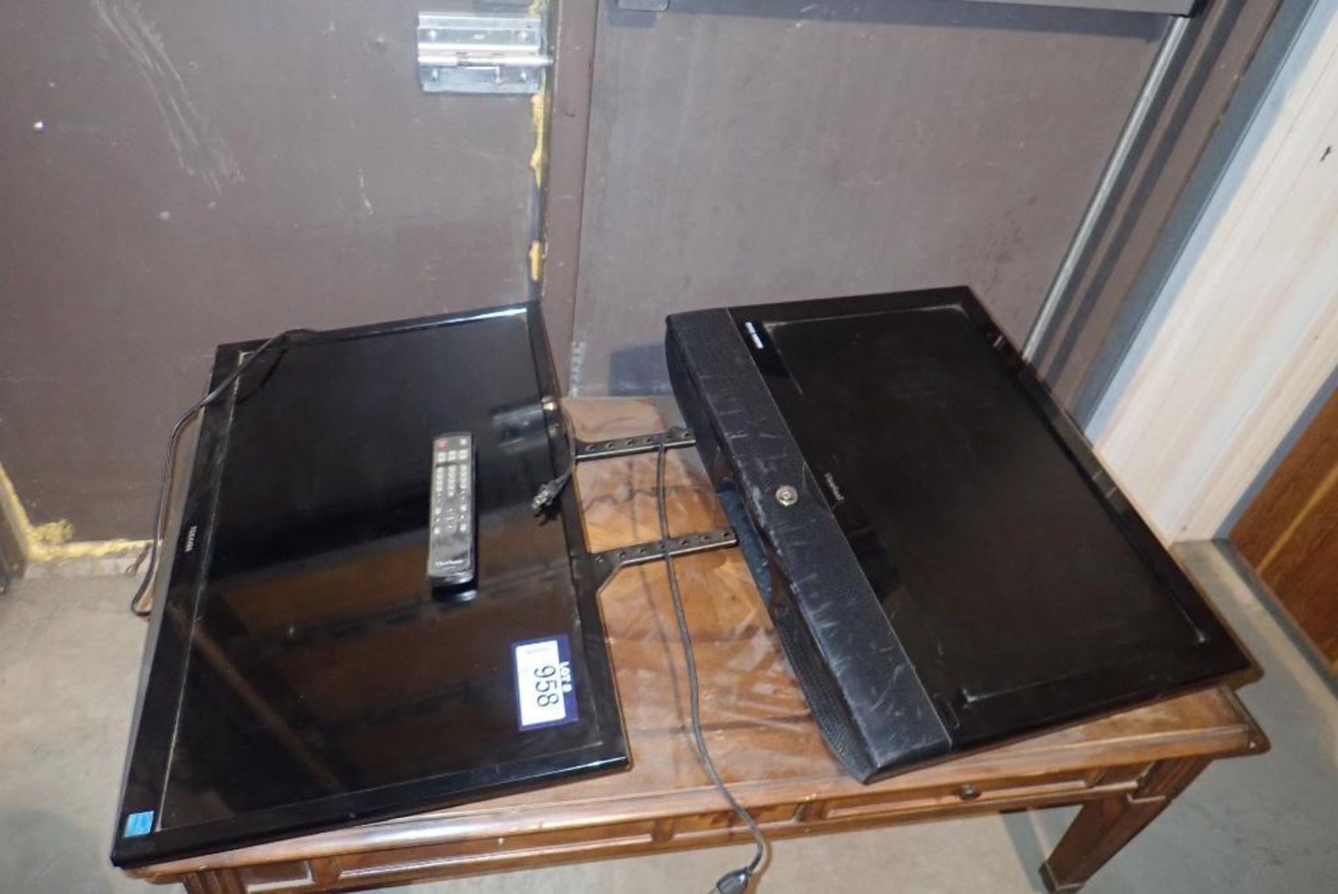 Lot of Toshiba Flatscreen Television and ViewSonic Flatscreen Television-ONE REMOTE.