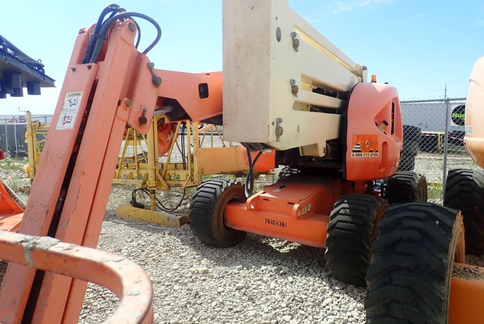 2006 JLG 450AJ SII Articulating 4WD Boom Lift. SN 0300094367. **LOCATED AT 14017-52 STREET NE** - Image 6 of 20