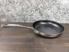 VIKING PROFESSIONAL 10" NON STICK FRY PAN