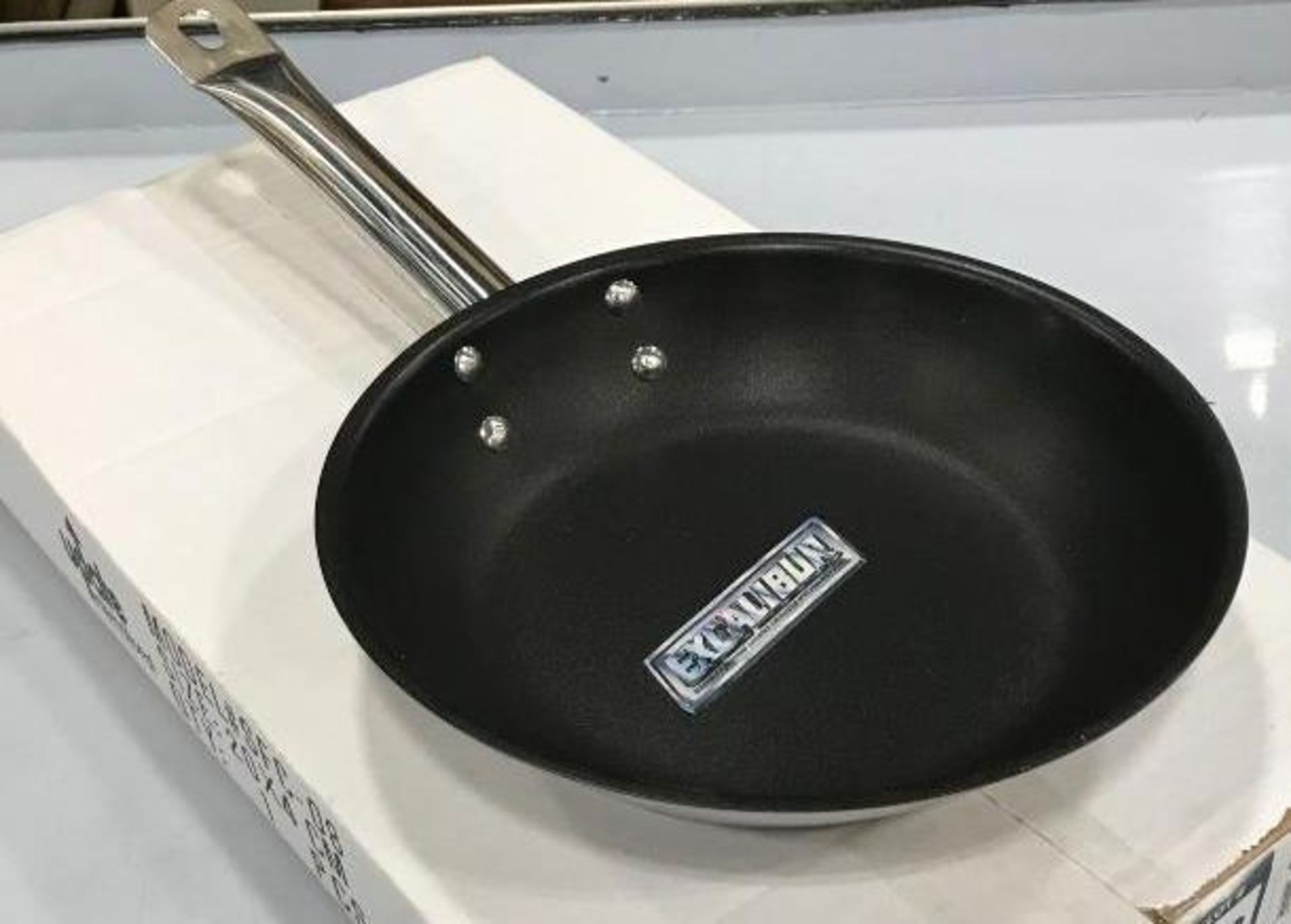8" STAINLESS STEEL INDUCTION FRYING PAN W/ EXCALIBUR NON-STICK COATING - UPDATE SFC-08 - NEW - Image 2 of 4