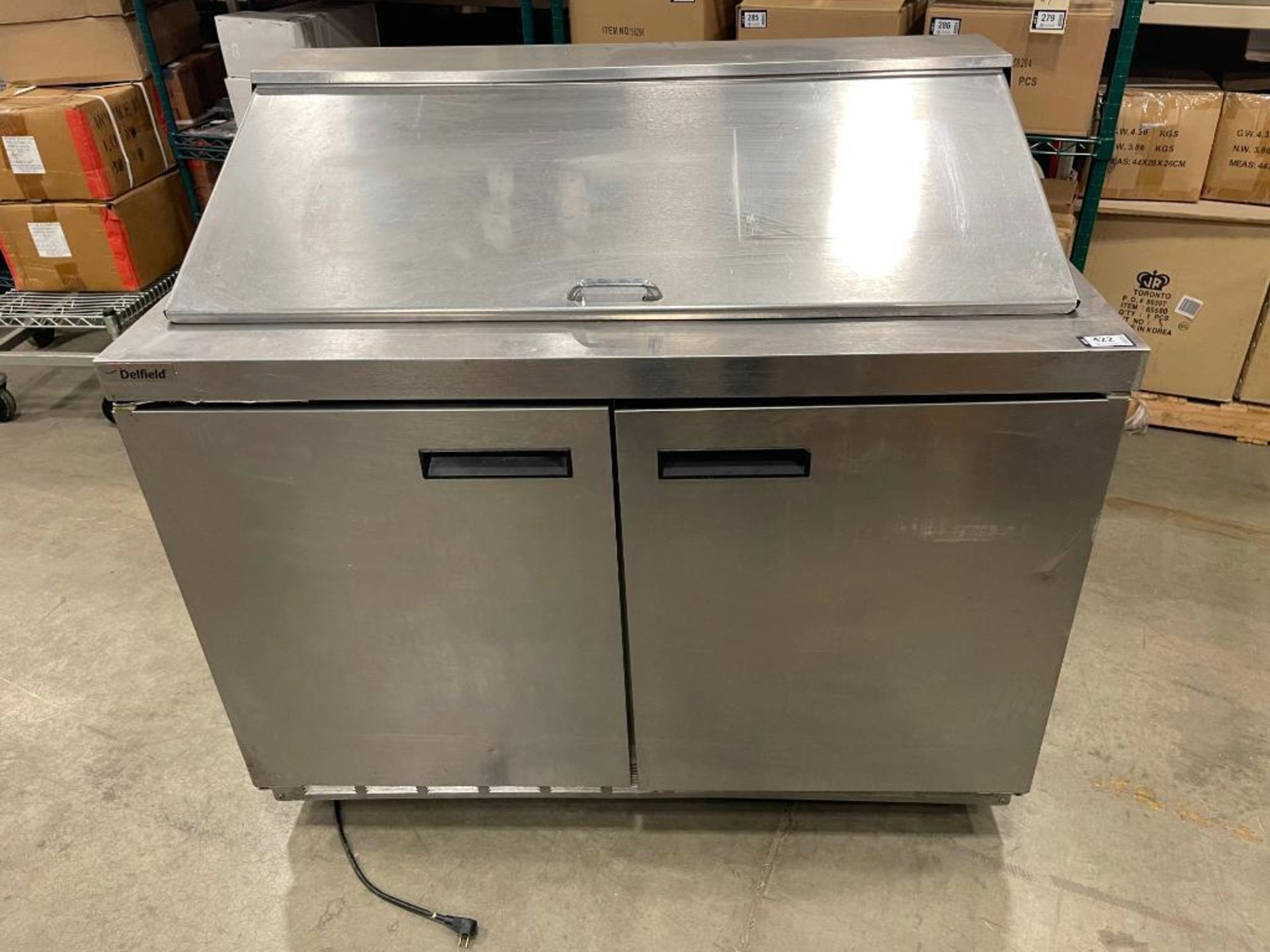 DELFIELD 4448N-18M 48" DOUBLE DOOR MEGA TOP REFRIGERATED SANDWICH PREP TABLE *NEEDS REPAIR* - Image 7 of 10