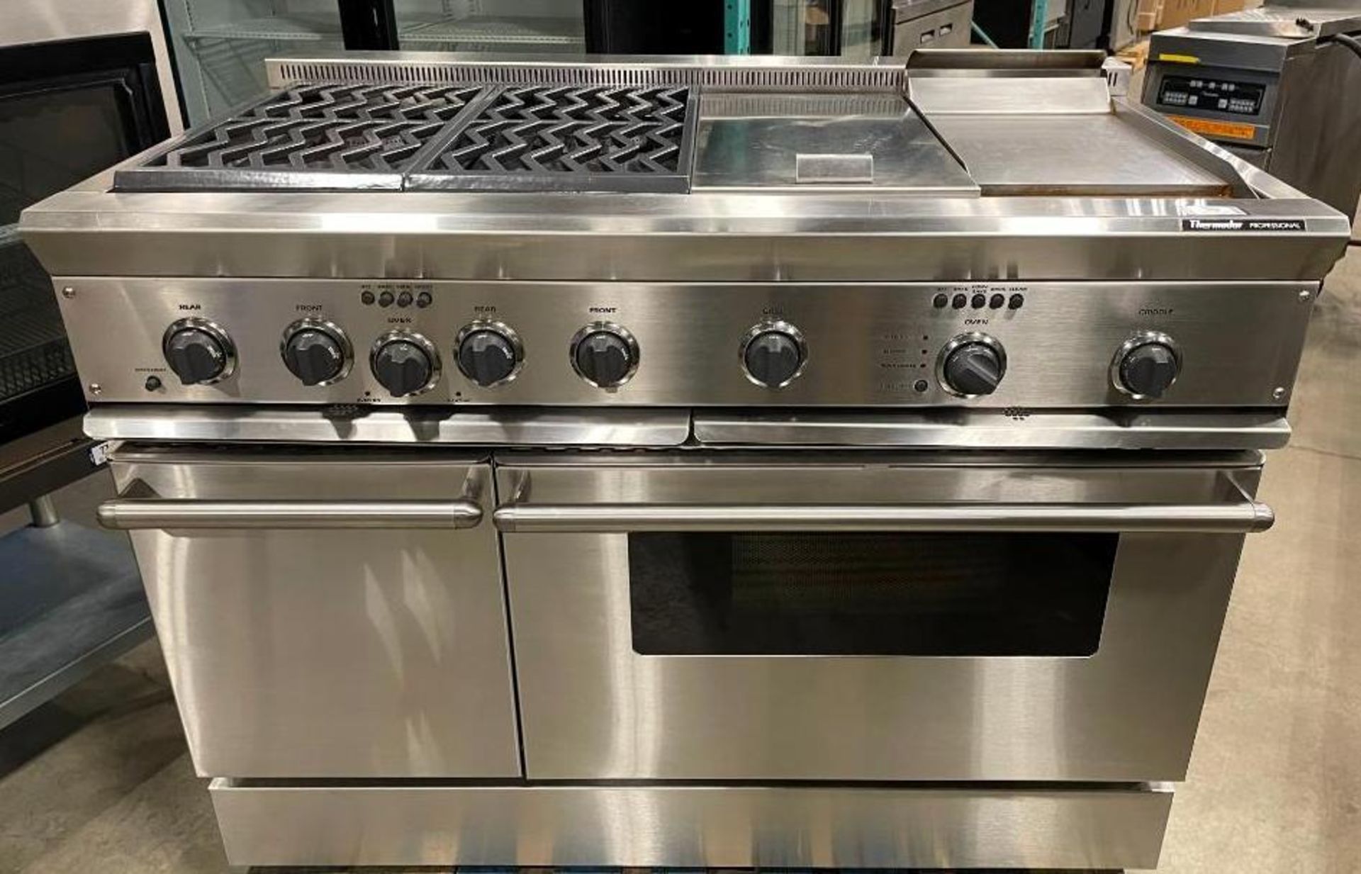 THERMADOR PROFESSIONAL GCR484GG STAINLESS STEEL DUAL FUEL RANGE WITH DOUBLE OVENS - Image 22 of 22