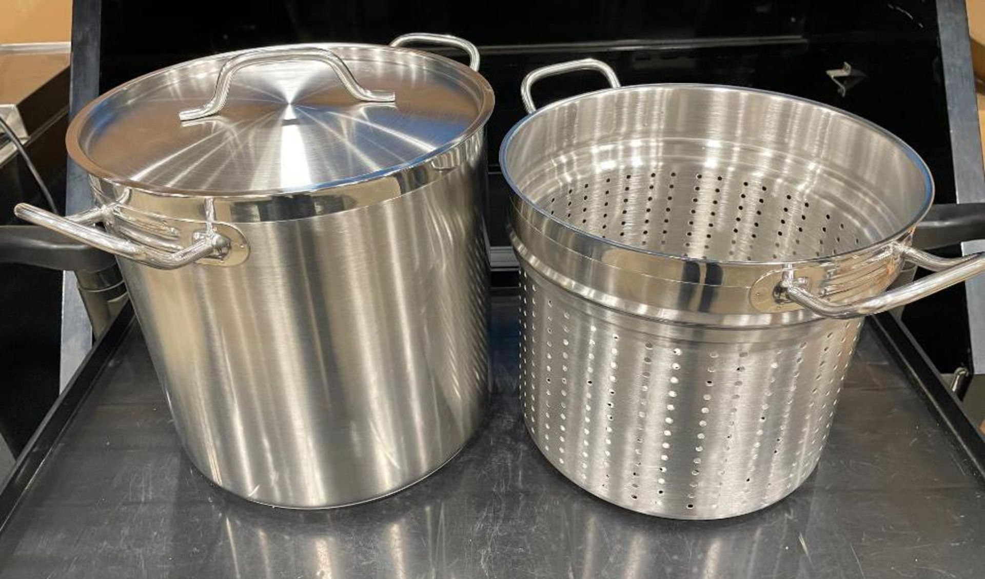20QT HEAVY DUTY STAINLESS STOCK POT INDUCTION CAPABLE & STEAMER BASKET, JR 47202 & 47204 - NEW - Image 5 of 6