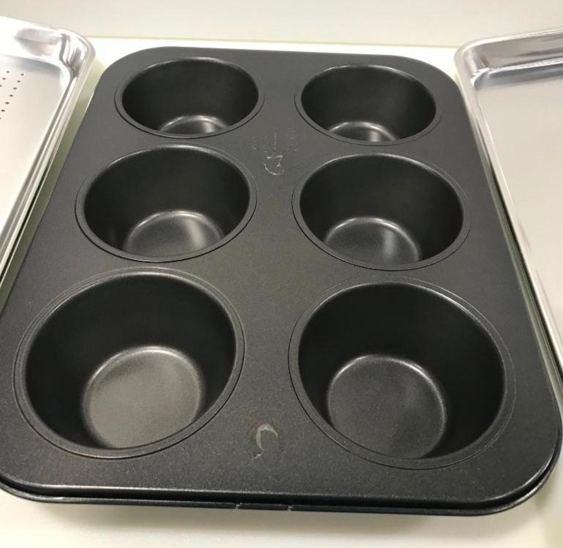 NEW BAKING PAN SET INCLUDING: - Image 6 of 6