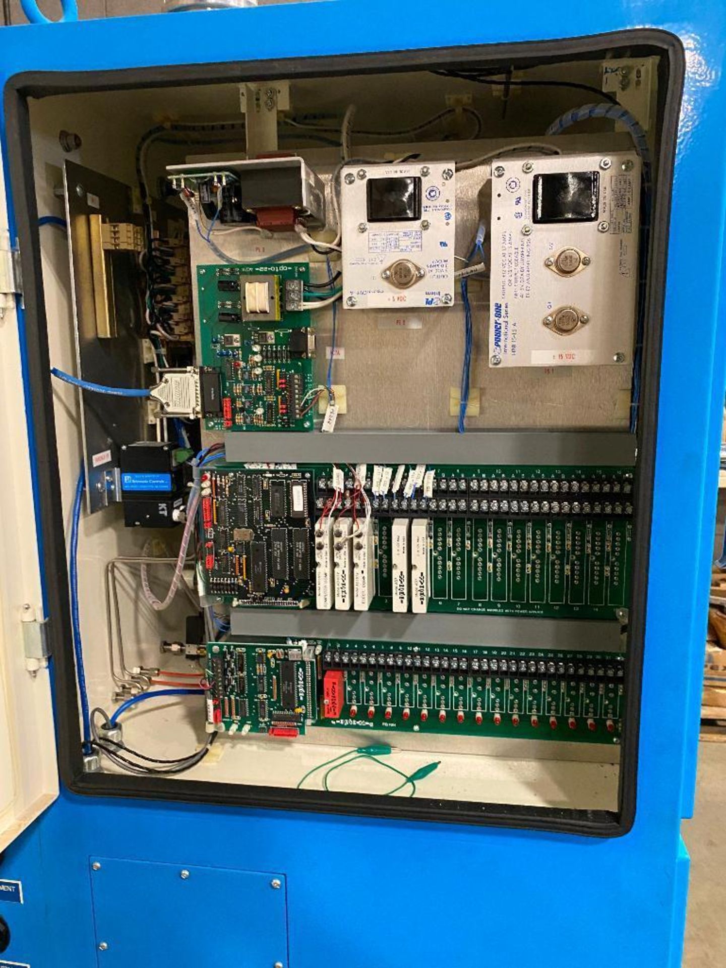 Poly Insitu Analyzer Cabinet - Image 8 of 12