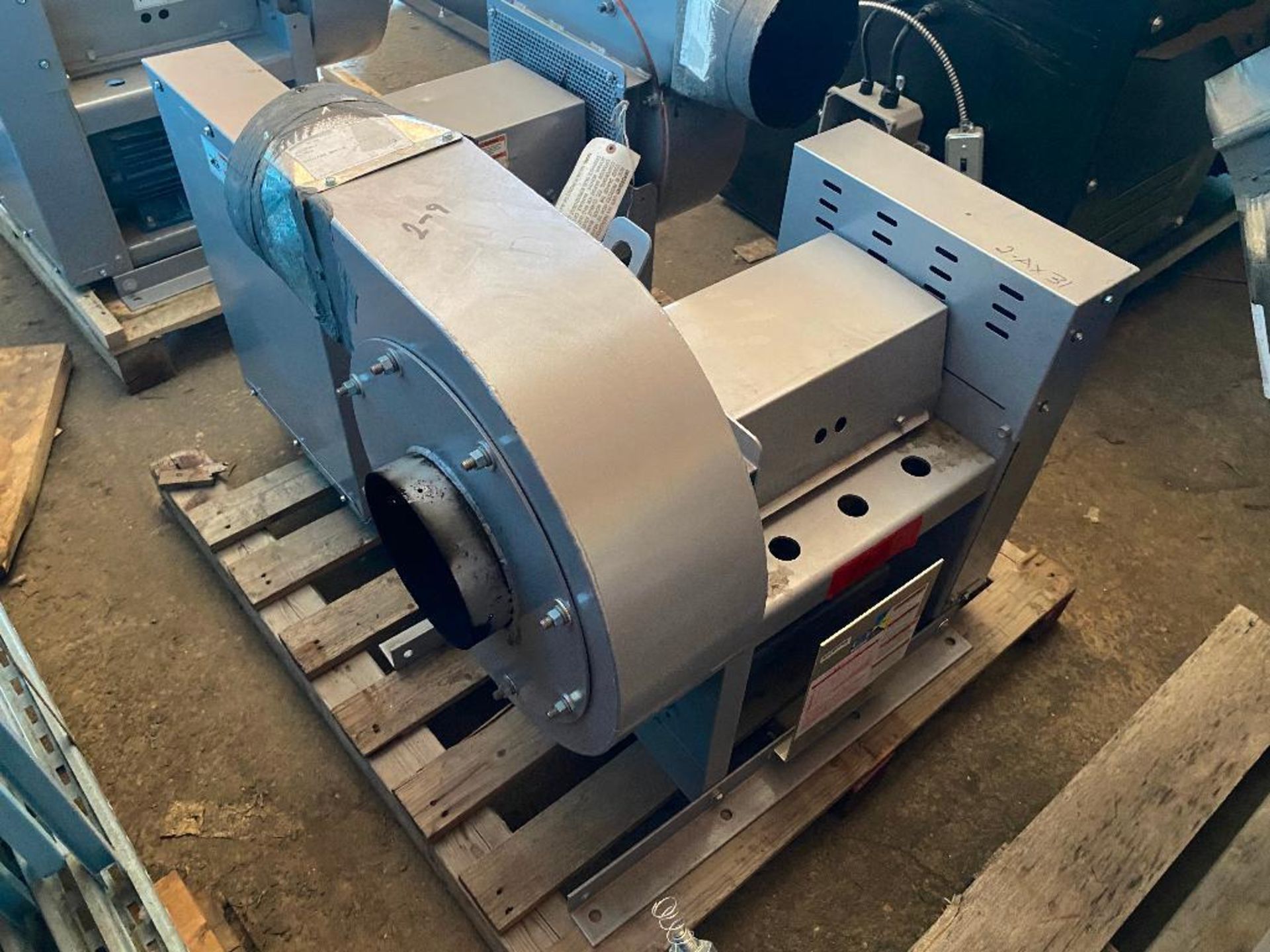 AQC Dust Maxireel XL Reel Exhaust Hose System w/ Greenheck 7-IPA-SD-10 Industrial Process Fan - Image 7 of 11