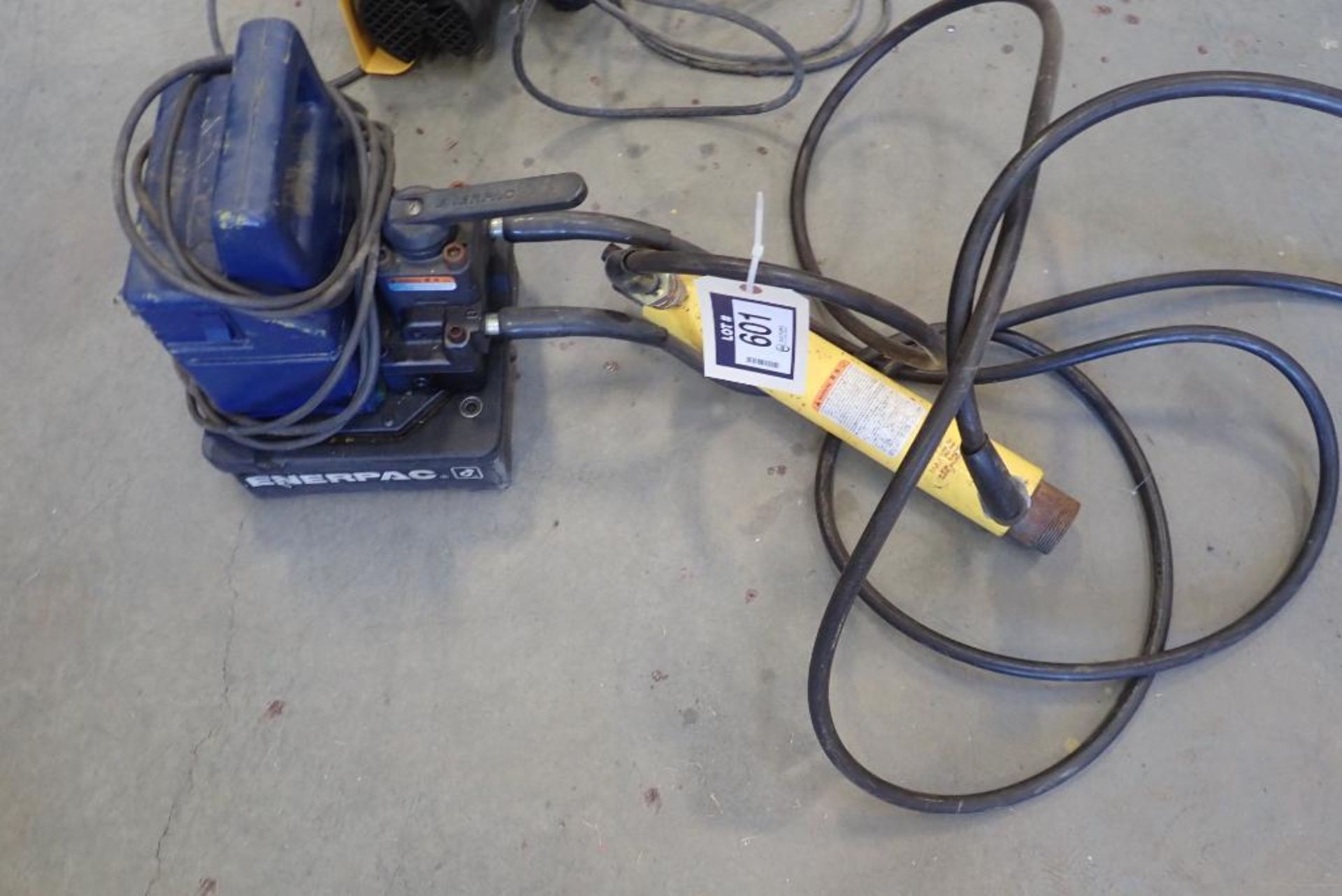 Enerpac Power Pack w/ Remote and Ram. - Image 2 of 4
