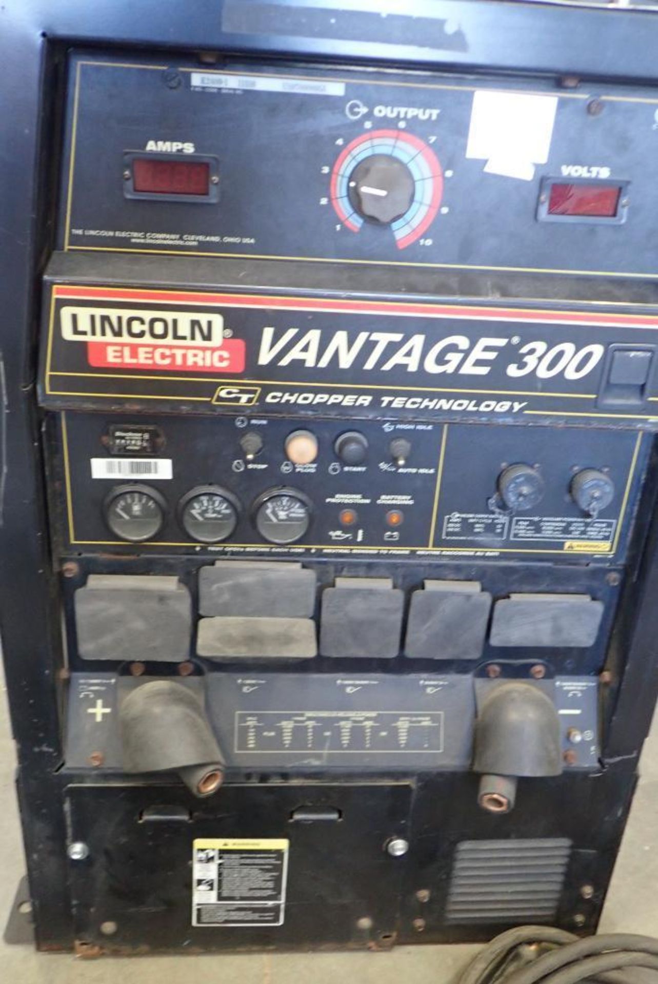 2007 Lincoln Electric Vantage 300 Diesel Portable Welder w/ Remote, Showing 2,079hrs SN U1070908955. - Image 4 of 8