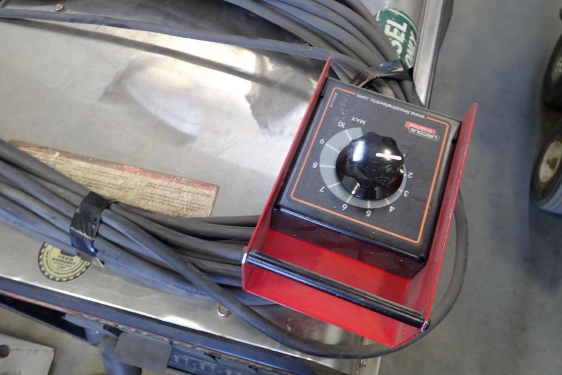 2007 Lincoln Electric Vantage 300 Diesel Portable Welder w/ Remote, Showing 2,079hrs SN U1070908955. - Image 6 of 8
