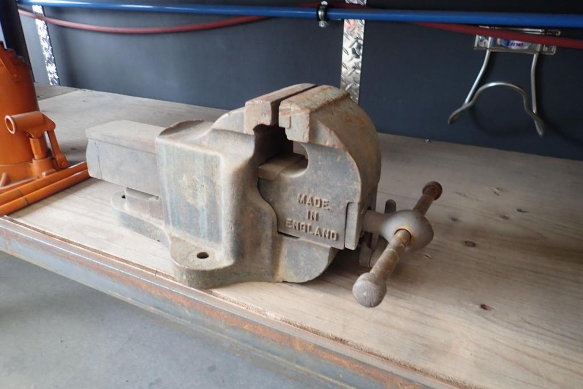 Record 4" Bench Vice.