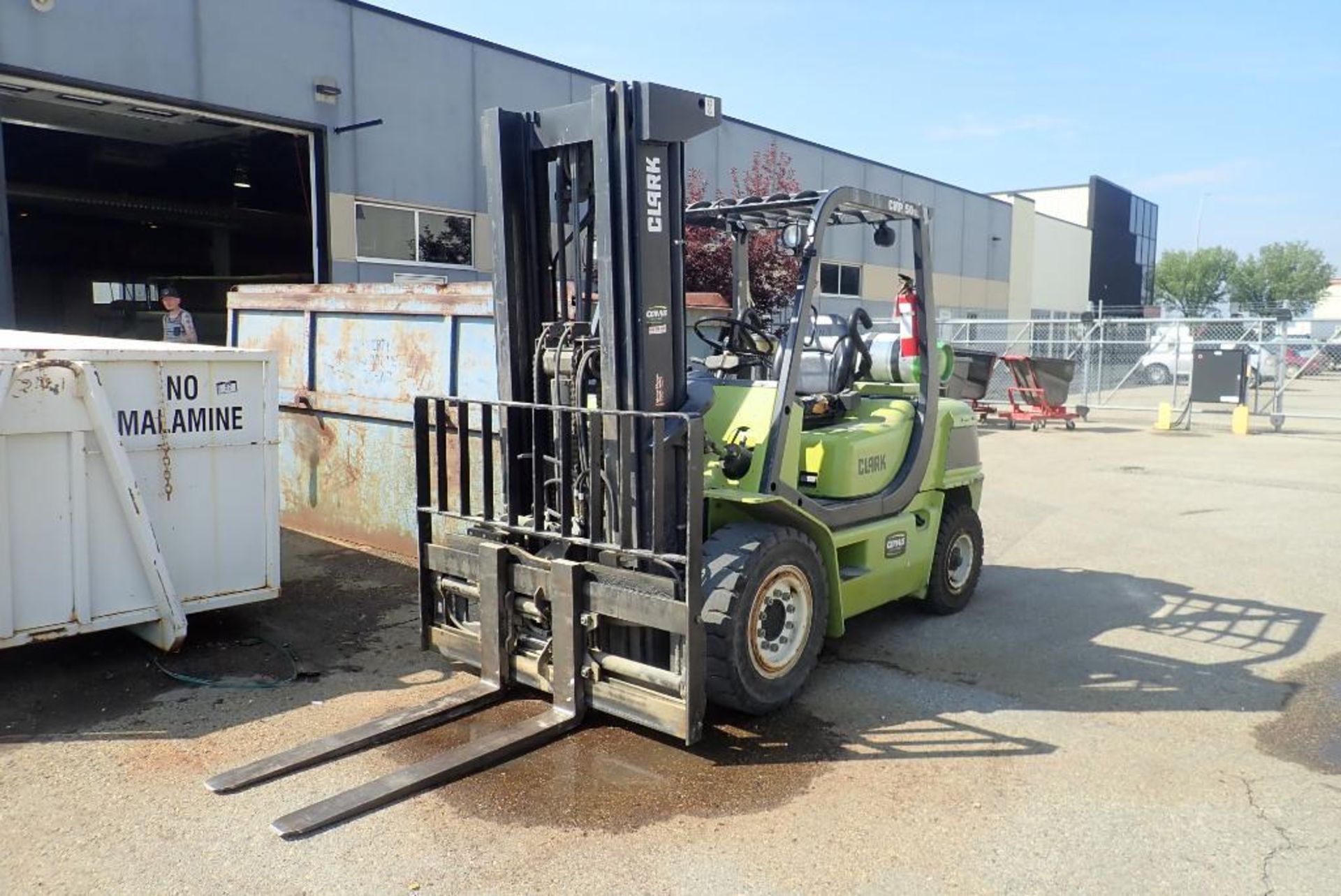 Clark CMP50SL Duel Fuel 8,000lbs Capacity Forklift. SN CMP450L-0093-9774 KF.