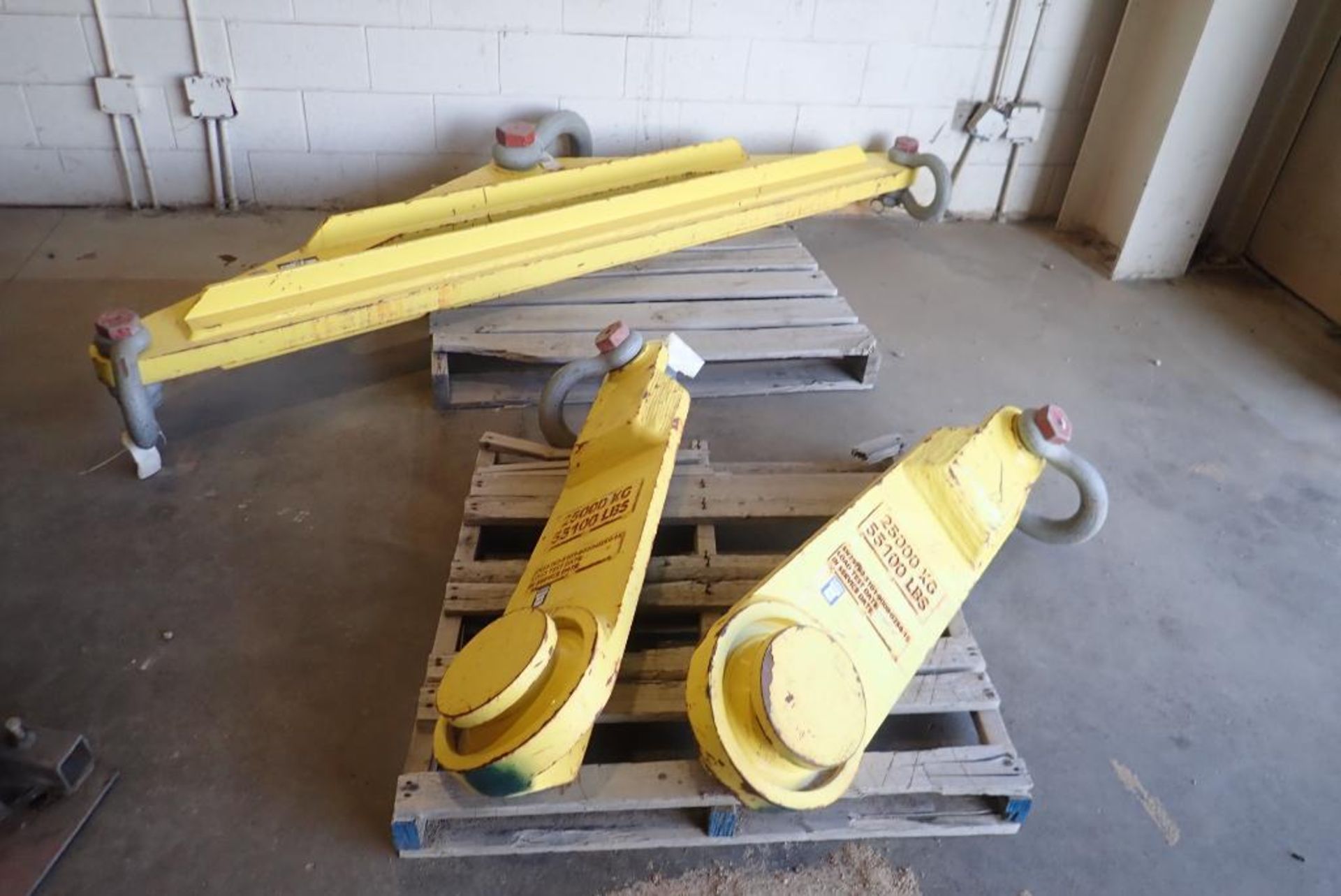 Lot of 50-Ton Spreader Bar w/(2) 55,000lbs Spreader Arms. - Image 2 of 4