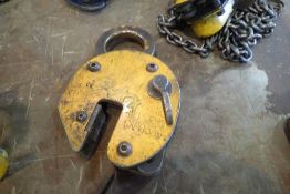 2,000kg Plate Lifting Clamp.