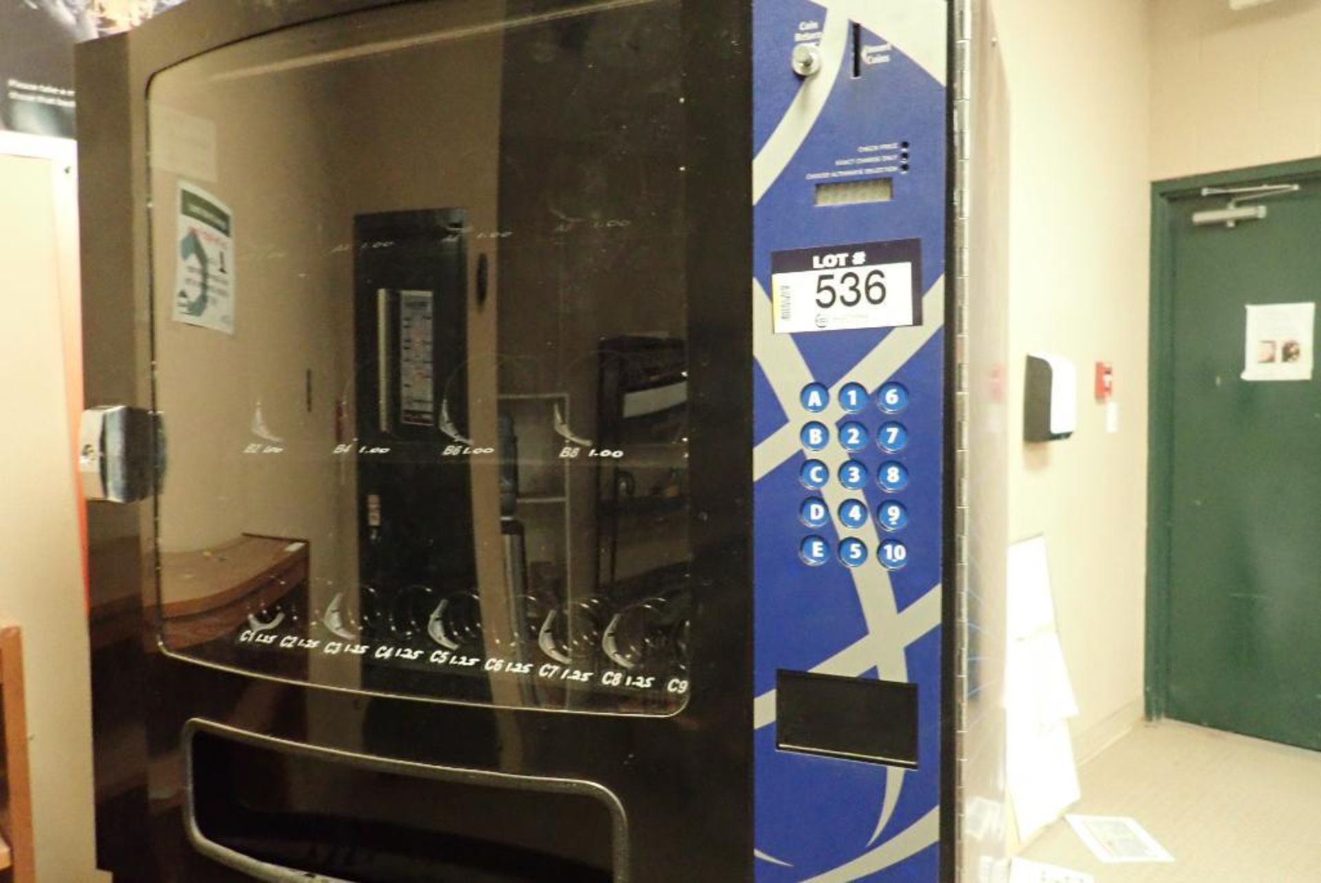 Seaga Vending Machine- NO KEY. - Image 2 of 3