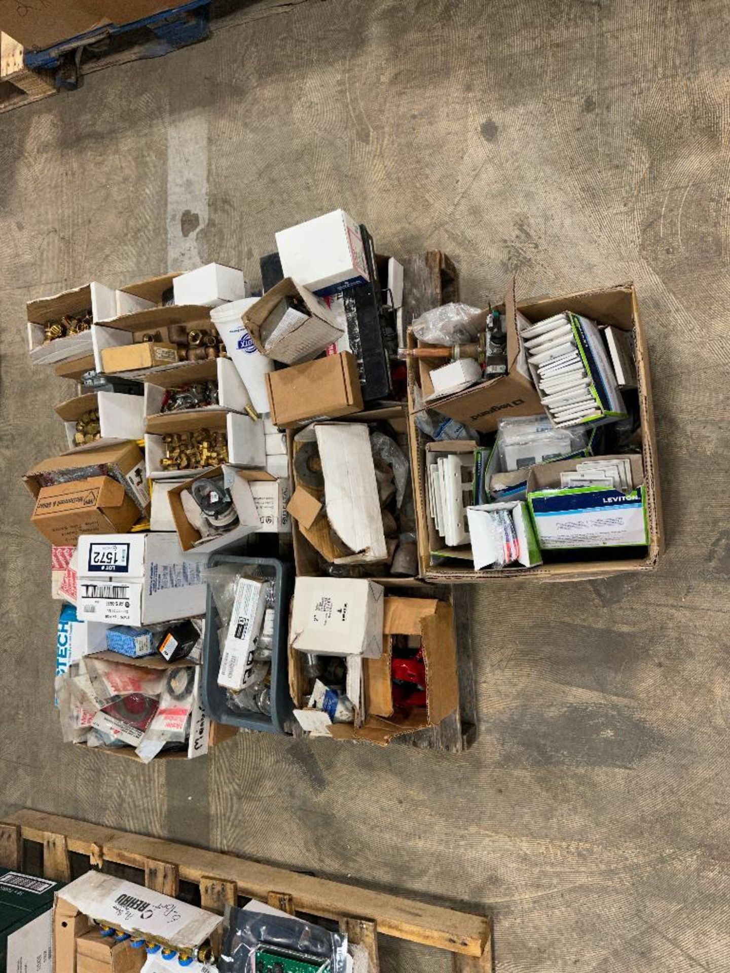 Pallet of Asst. Brass Fittings, Nipples, Electrical Covers, Gaskets, Connectors, etc. - Image 2 of 4