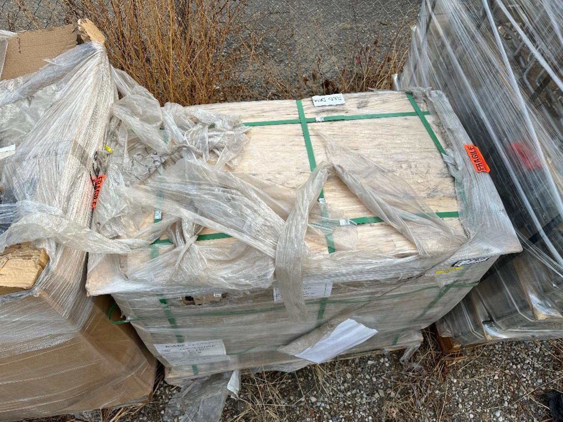 Pallet of (25) Cases of Slate Ledgstone Black Corners - Image 2 of 6