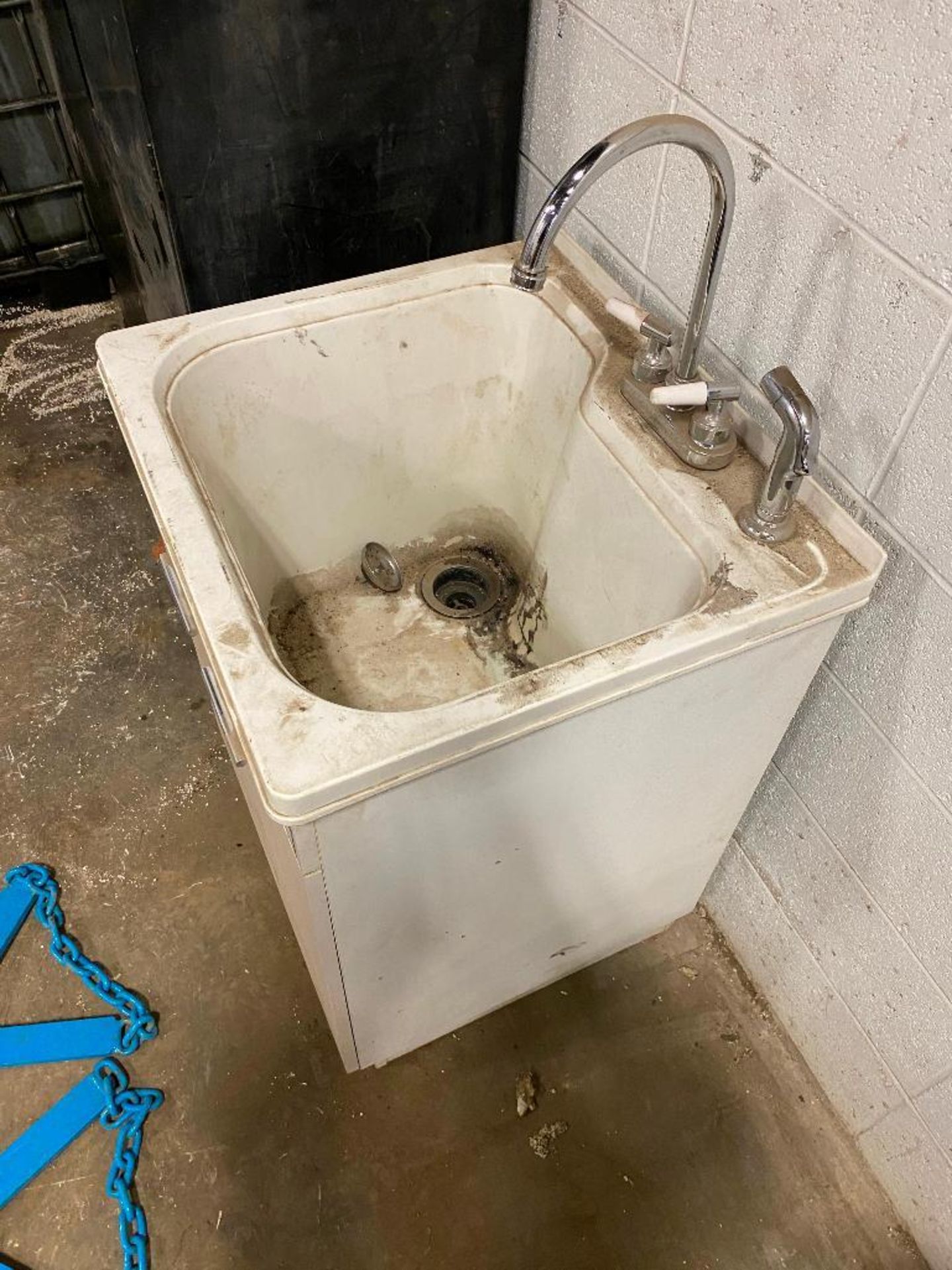 24" X 22" Sink - Image 3 of 3