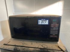 Kenmore AccuWave Plus Microwave