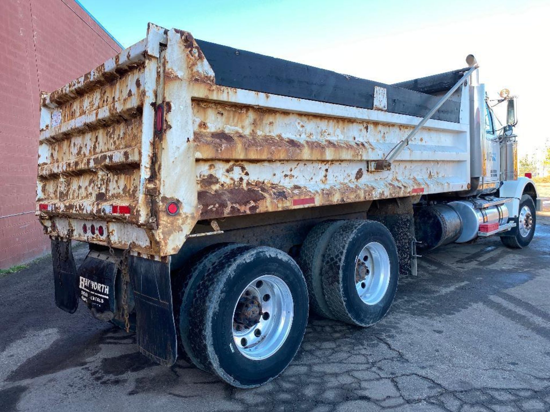 2004 Western Star 4900FA T/A 16' End Dump VIN: 5KKHAEAV54PM44784 - Image 3 of 30