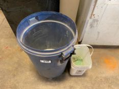 Pail of Asst. FloorDry and Ice Melt