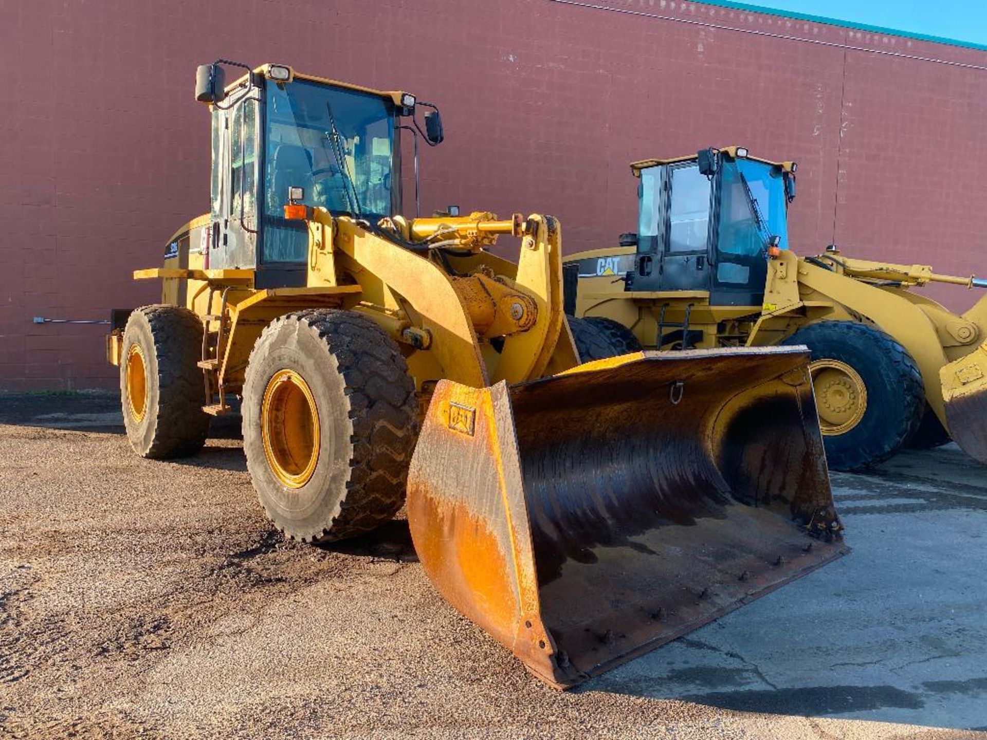 2007 CAT 938G Wheel Loader VIN: CAT0938GKCRD02092 - Image 2 of 12