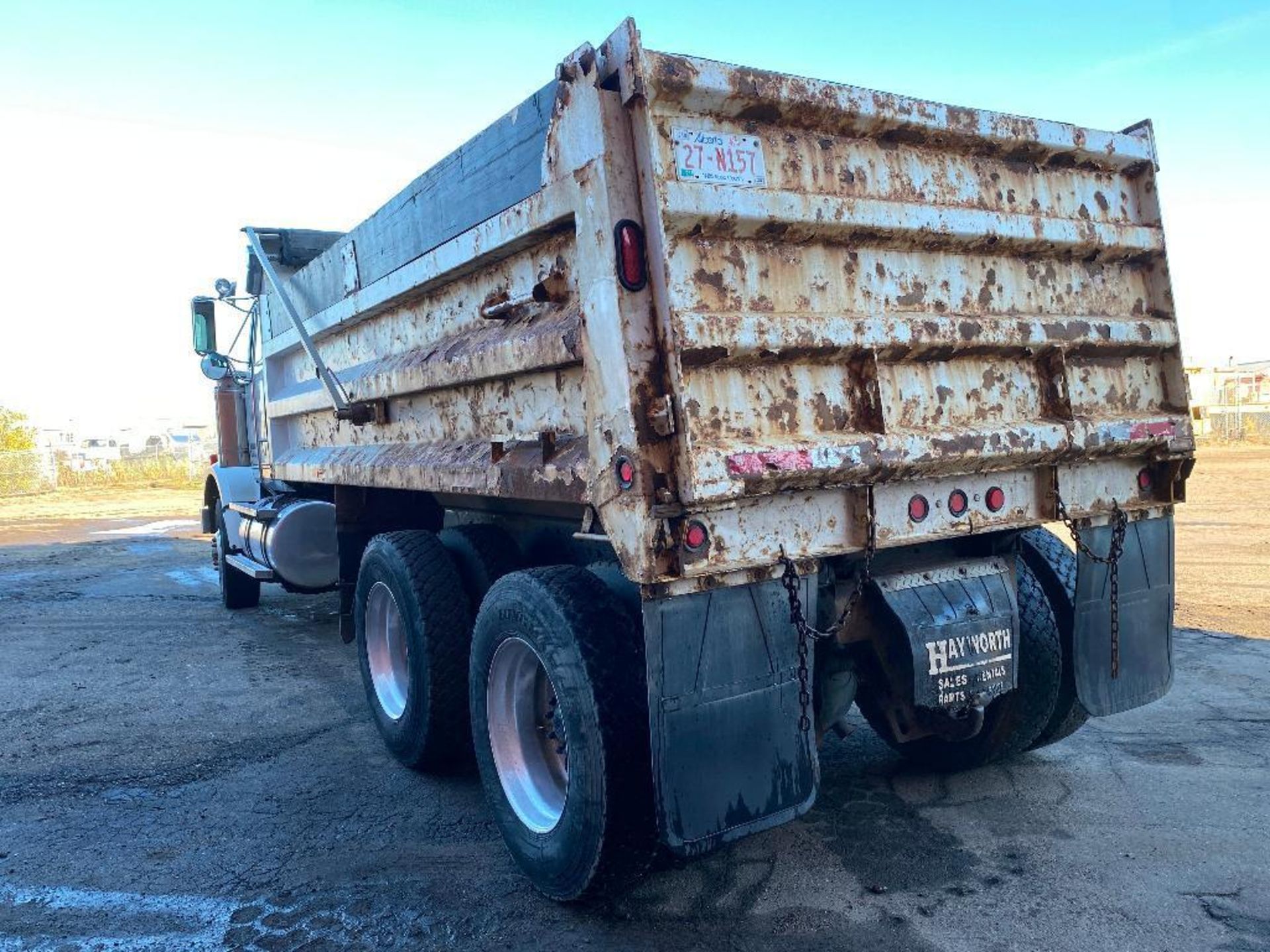 2004 Western Star 4900FA T/A 16' End Dump VIN: 5KKHAEAV54PM44784 - Image 5 of 30