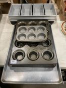 LOT OF ASSORTED BAKING PANS