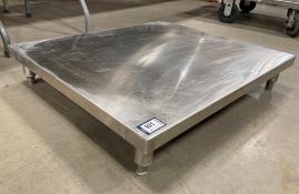 32" X 26" STAINLESS STEEL PLATFORM