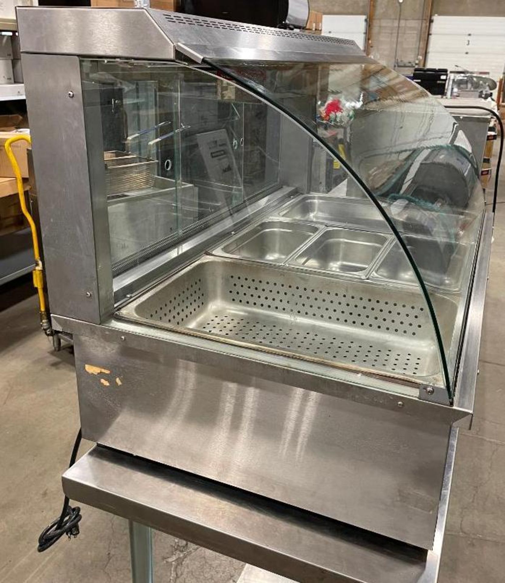 VOLLRATH 40732 CAYENNE BAIN MARIE HOT FOOD DISPLAY CASE - Image 4 of 10