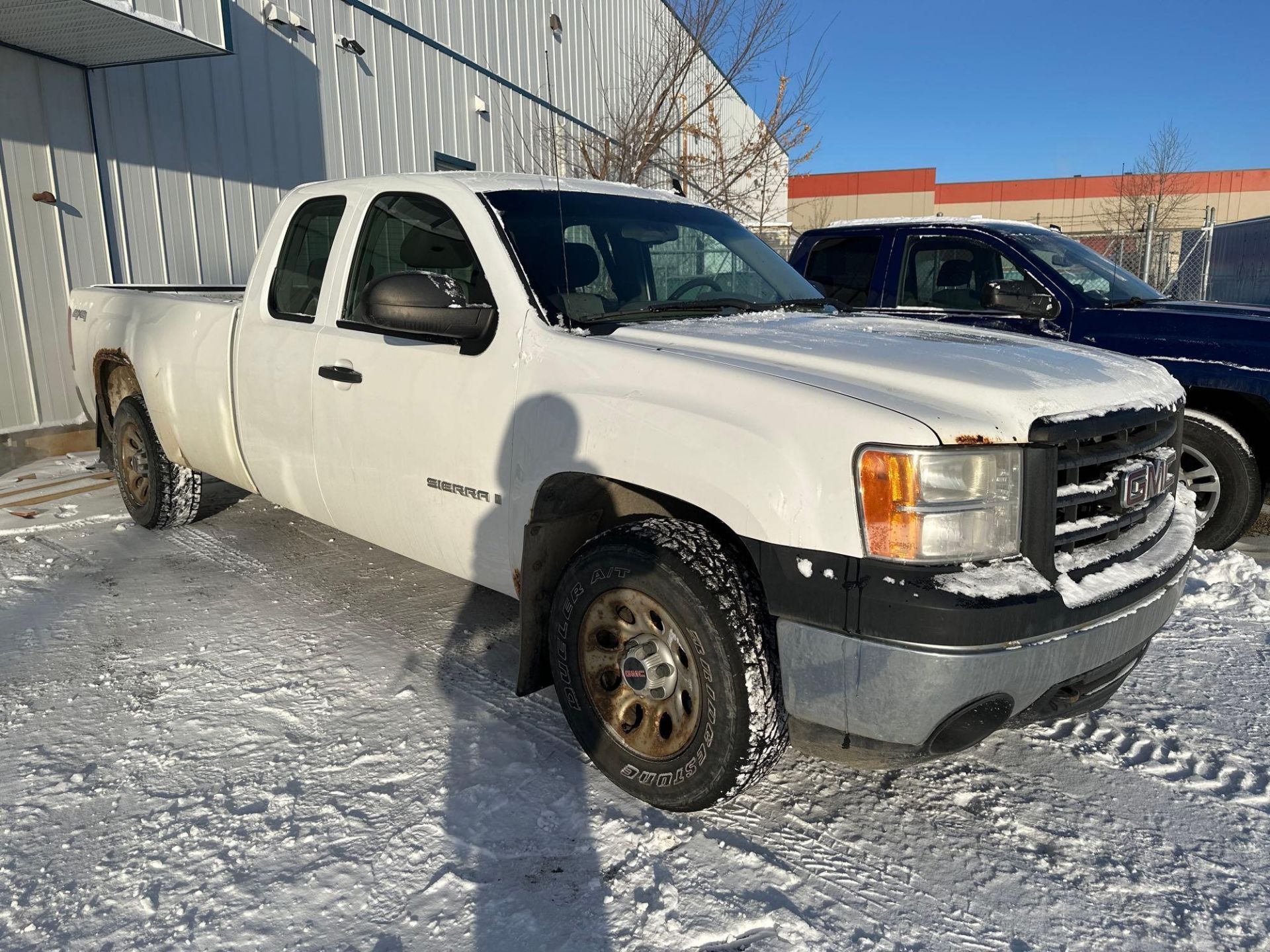 2008 GMC Sierra Extended Cab Gasoline Pickup Truck VIN #: 1GTEK19J38E134114 - Image 2 of 11