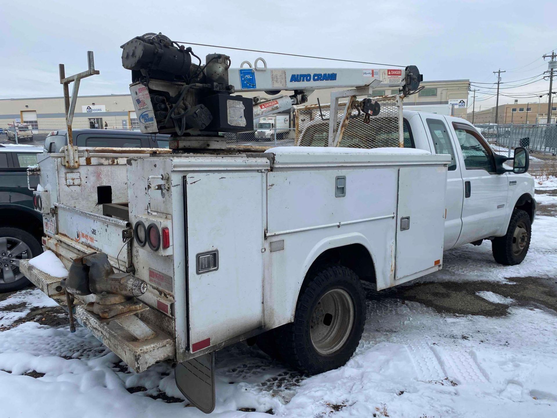 2006 Ford F-350 SuperCab Service Truck DWR 4X4 Diesel VIN#: 1FDWX37P56EC02124 - Image 2 of 12