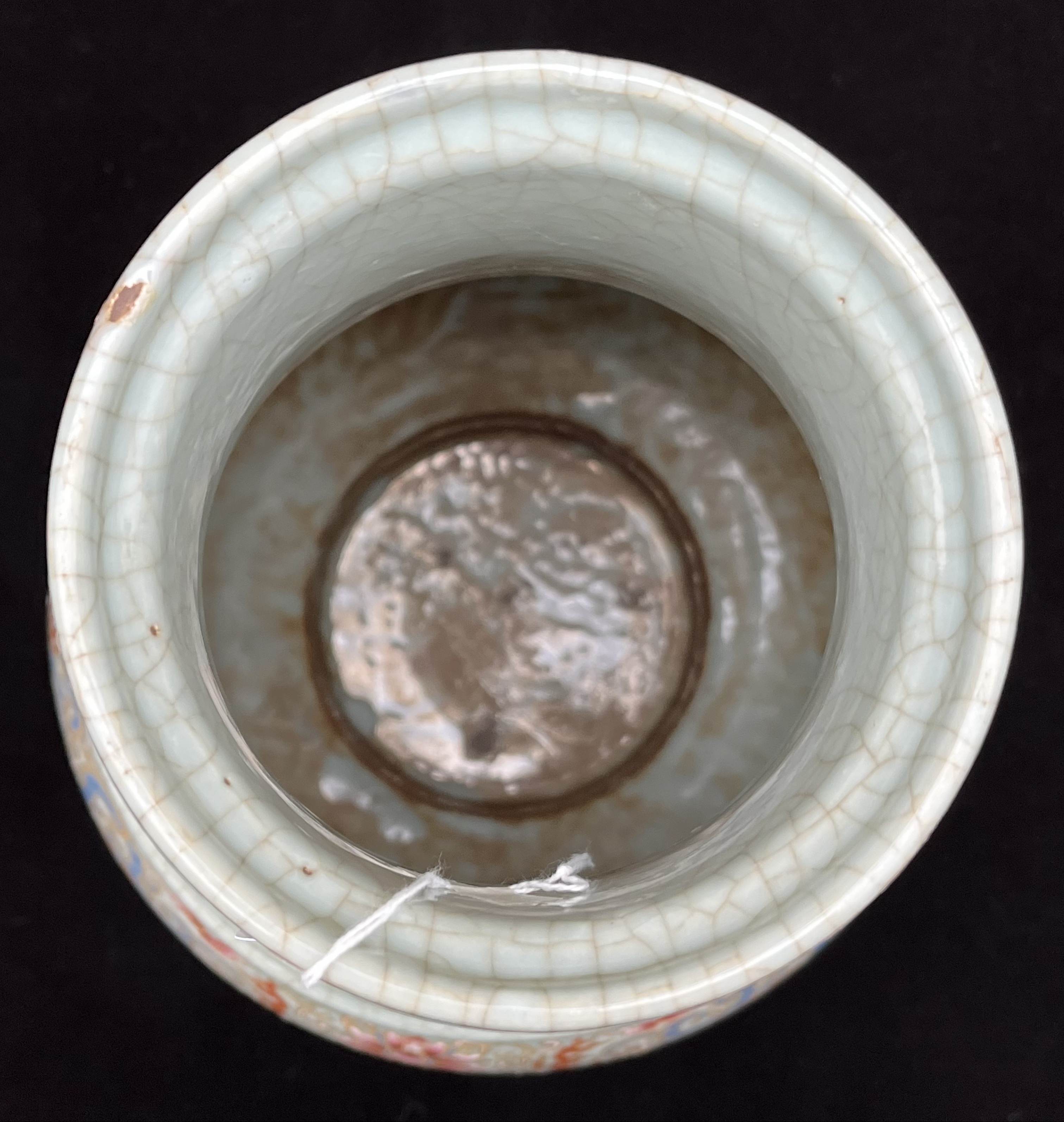 A VERY RARE ARCHAISTIC CHINESE ‘FAMILLE-ROSE’ PORCELAIN CELADON-GROUND VASE, HU, QIANLONG SEALMARK - Image 5 of 17